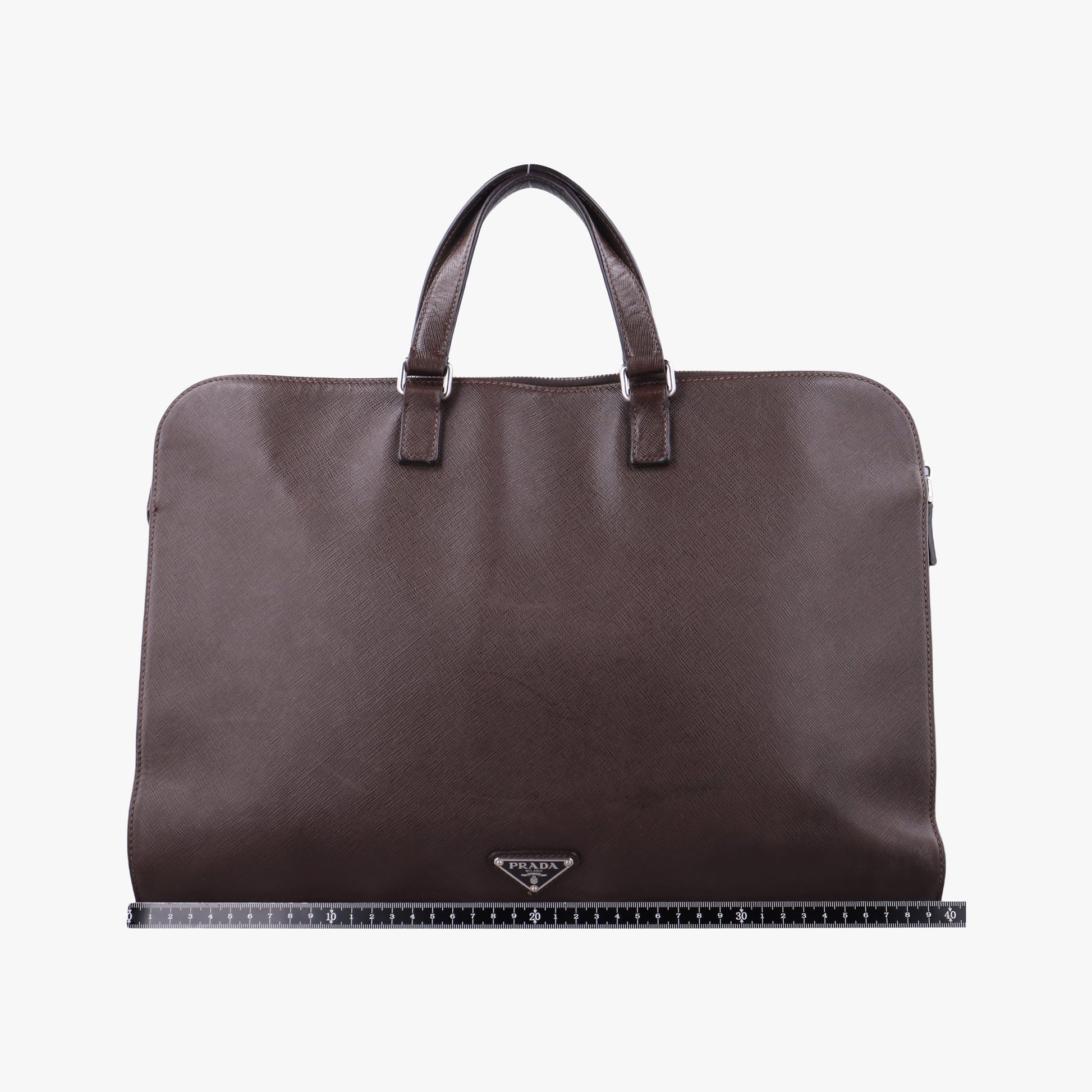 Triangle Logo Plate Brown Saffiano Leather VR0023 49三角 ロゴ プレート ブラウン サフィアーノレザー VR0023 49