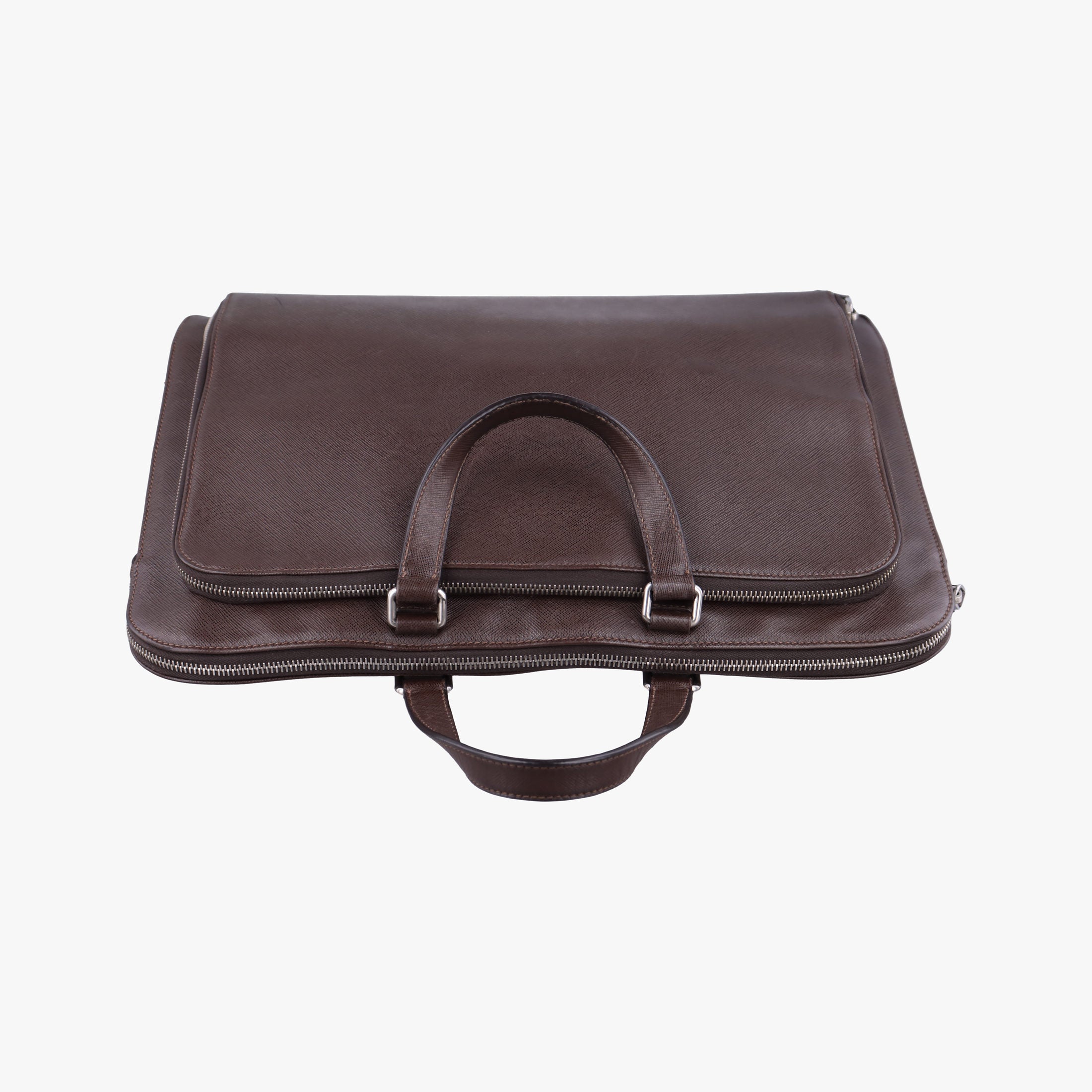 Triangle Logo Plate Brown Saffiano Leather VR0023 49三角 ロゴ プレート ブラウン サフィアーノレザー VR0023 49