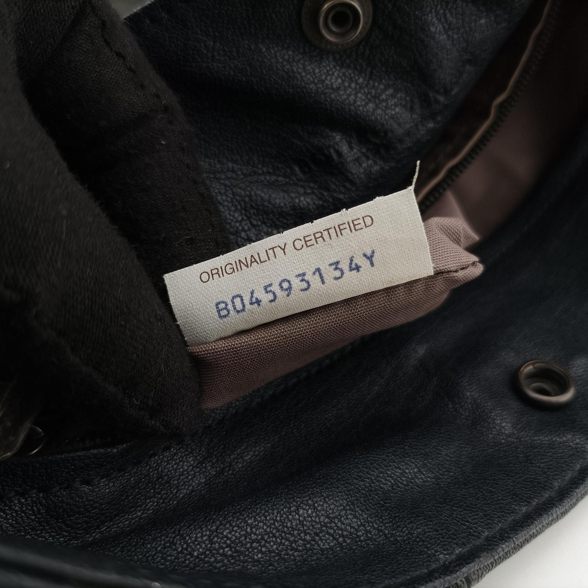 Intrecciato Dark Gray × Blue lambskin B04593134Yイントレチャート ダークグレー × ブルー ラムスキン B04593134Y