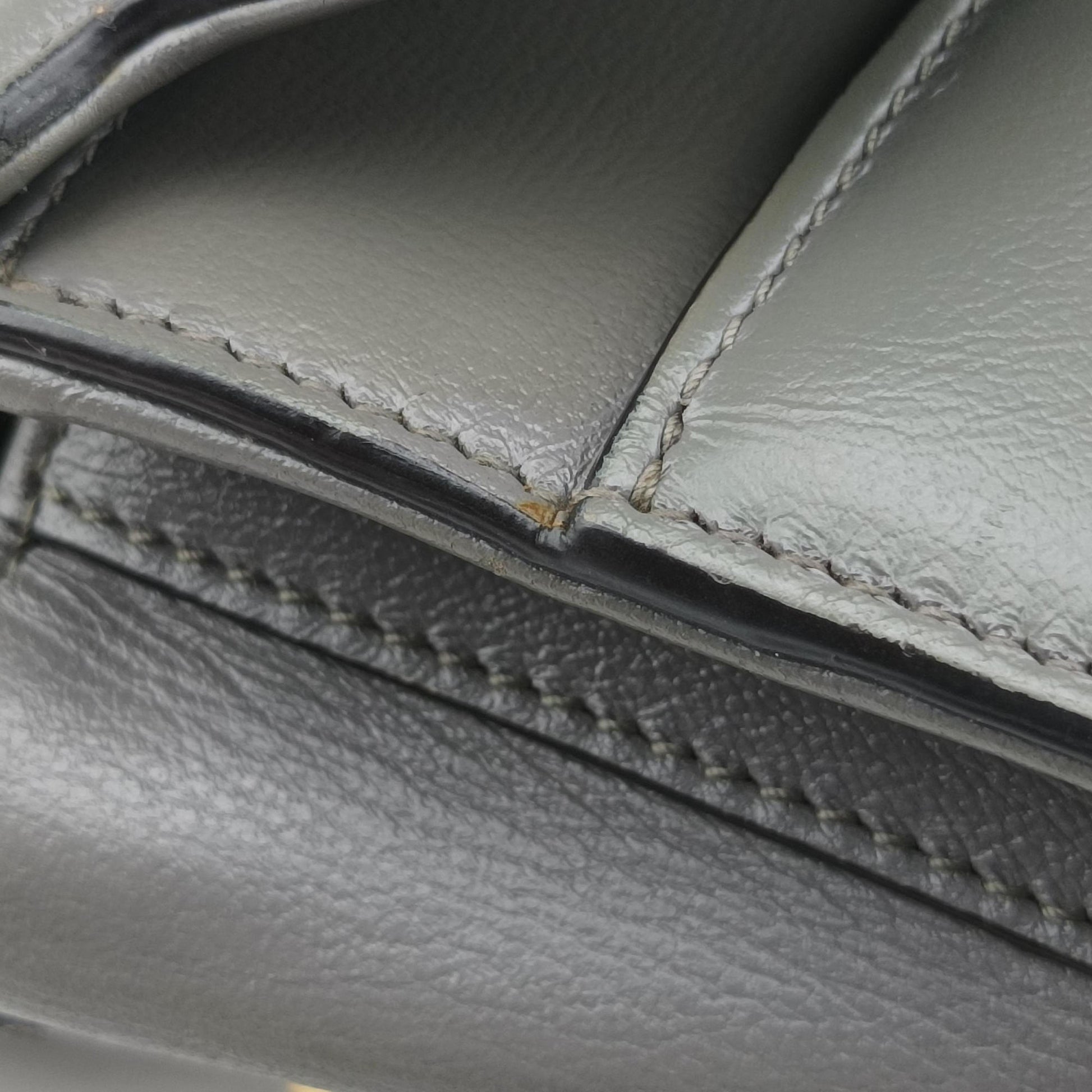 GG Ring GG Marmont Grey Leather 589474 A030215522GGリング GGマーモント グレー レザー 589474 A030215522