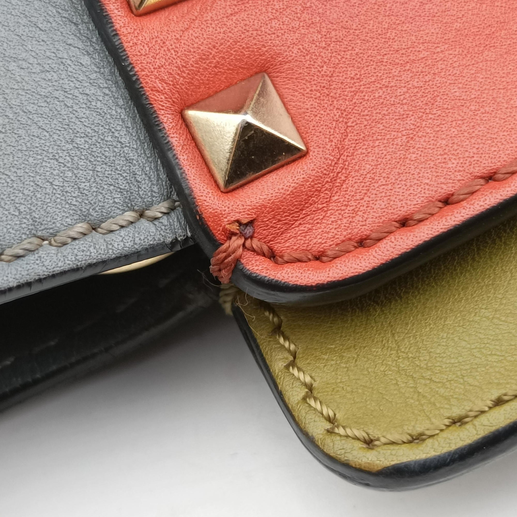 Rockstud Orange × Gray Leather BGH540VMQ3ロックスタッズ オレンジ × グレー レザー BGH540VMQ3