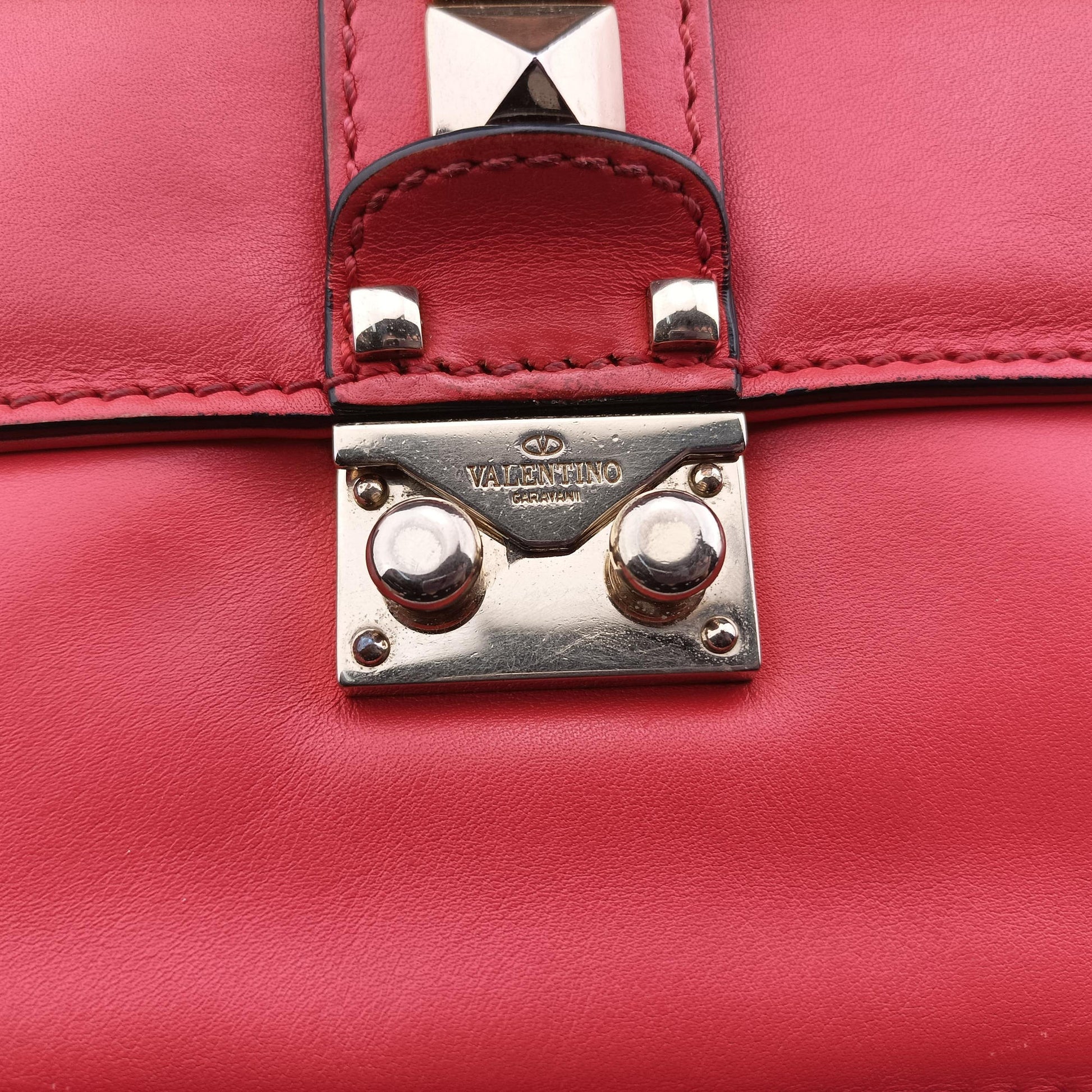 Rockstud Glam Lock Red Leather BL-K398VIT2ロックスタッズグラムロックミディアム レッド レザー BL-K398VIT2