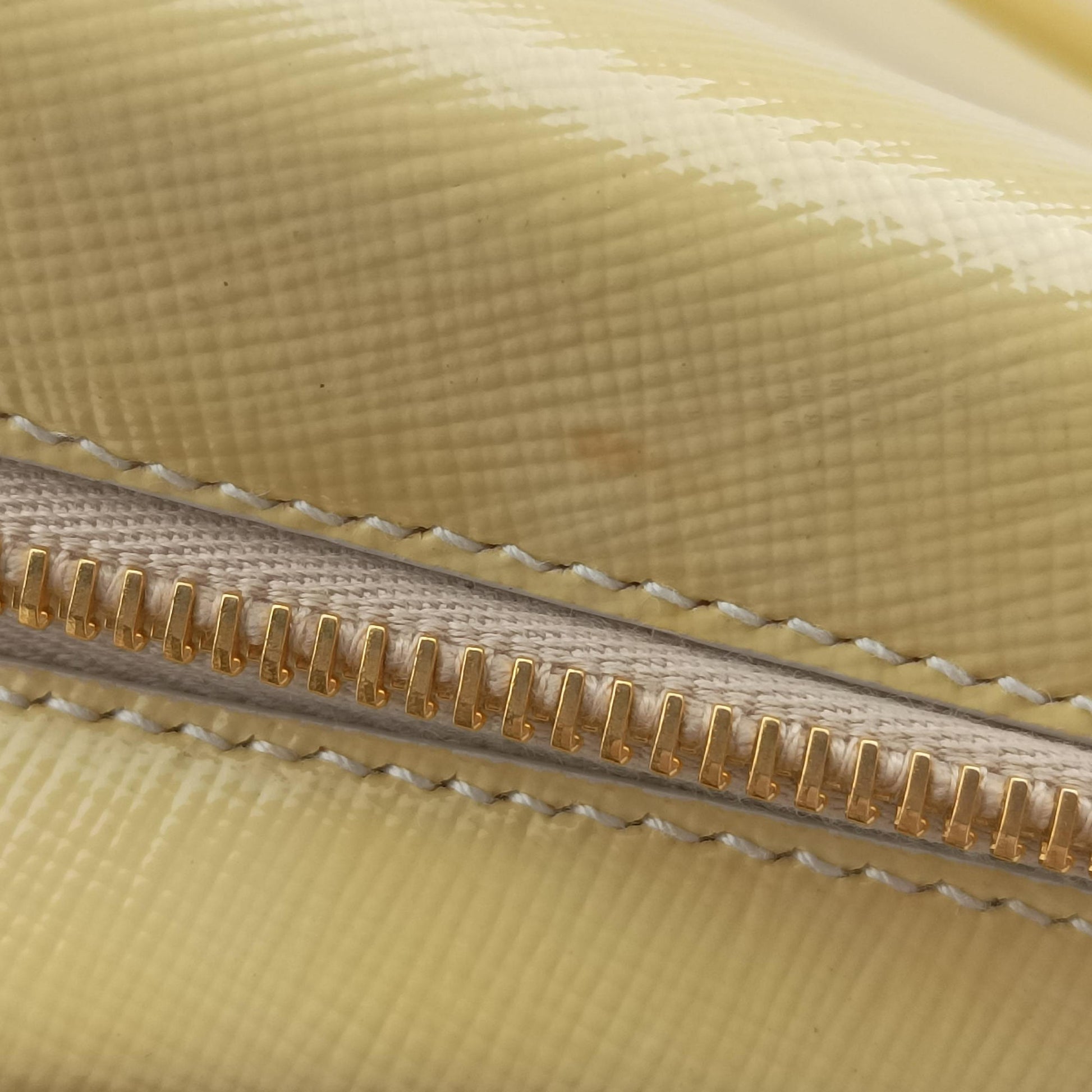 Promenade Yellow SAFFIANO Leather BN2558 7 Bプロムナード イエロー サフィアーノレザー BN2558 7 B