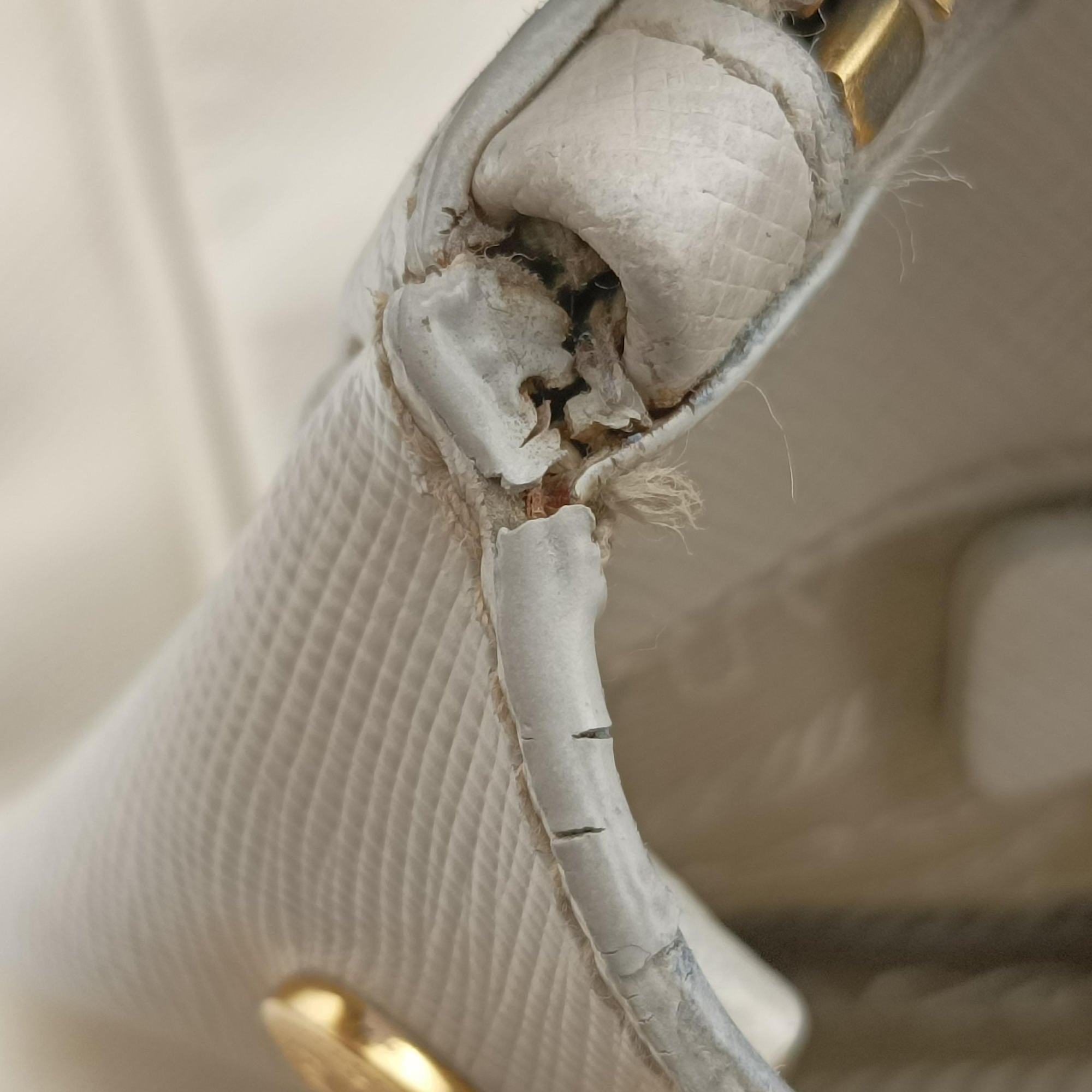 Galleria White SAFFIANO Leather BN1801 208ガレリア ホワイト サフィアーノレザー BN1801 208