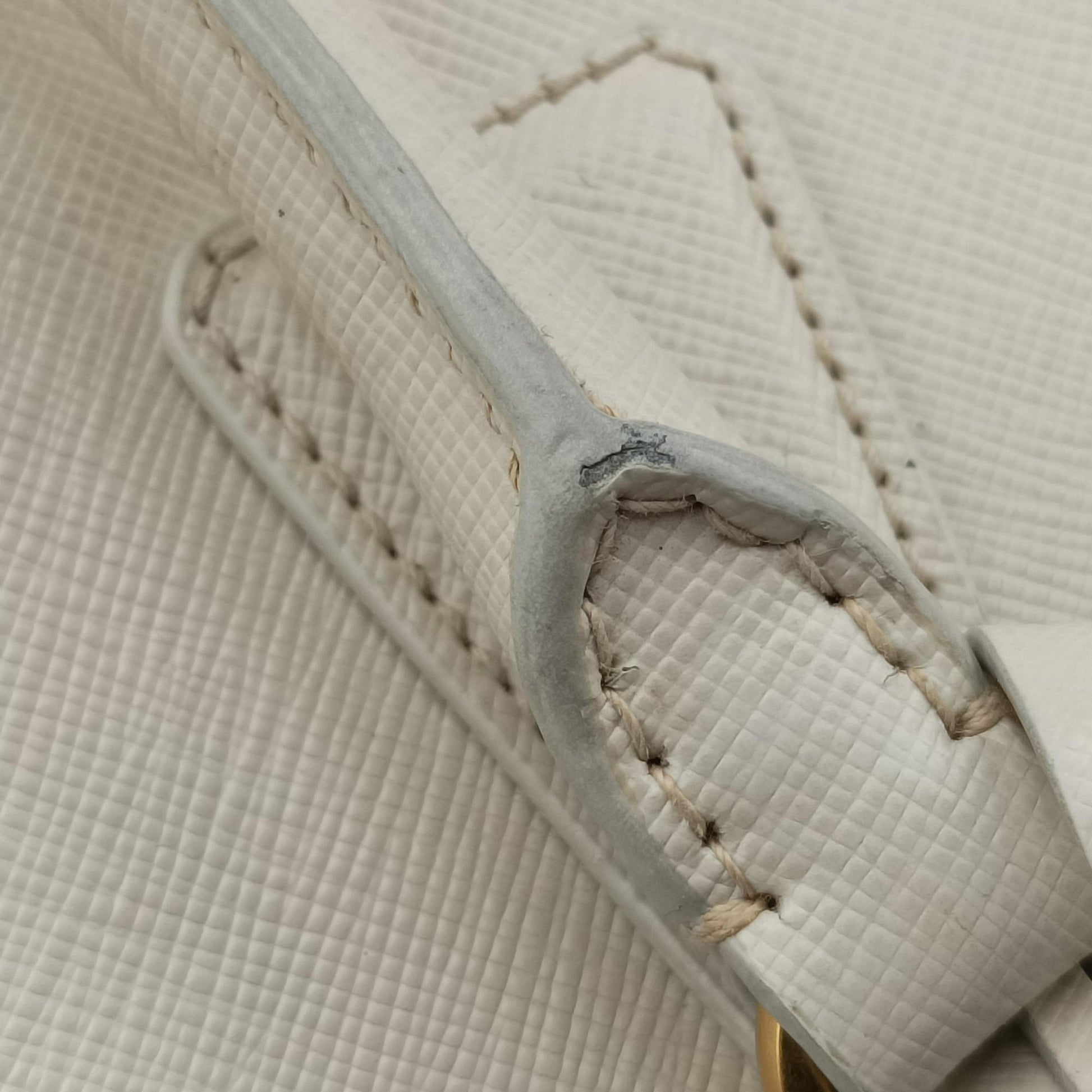 Galleria White SAFFIANO Leather BN1801 208ガレリア ホワイト サフィアーノレザー BN1801 208