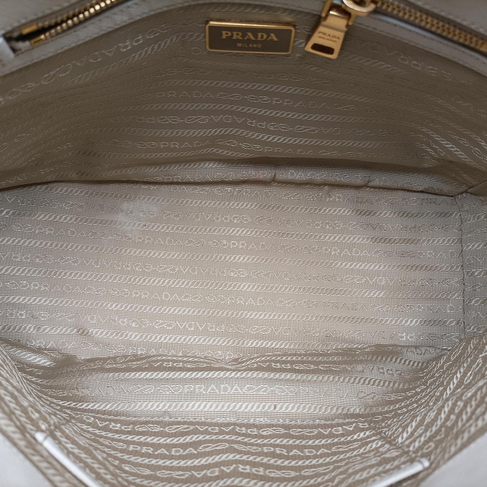 Galleria White SAFFIANO Leather BN1801 208ガレリア ホワイト サフィアーノレザー BN1801 208