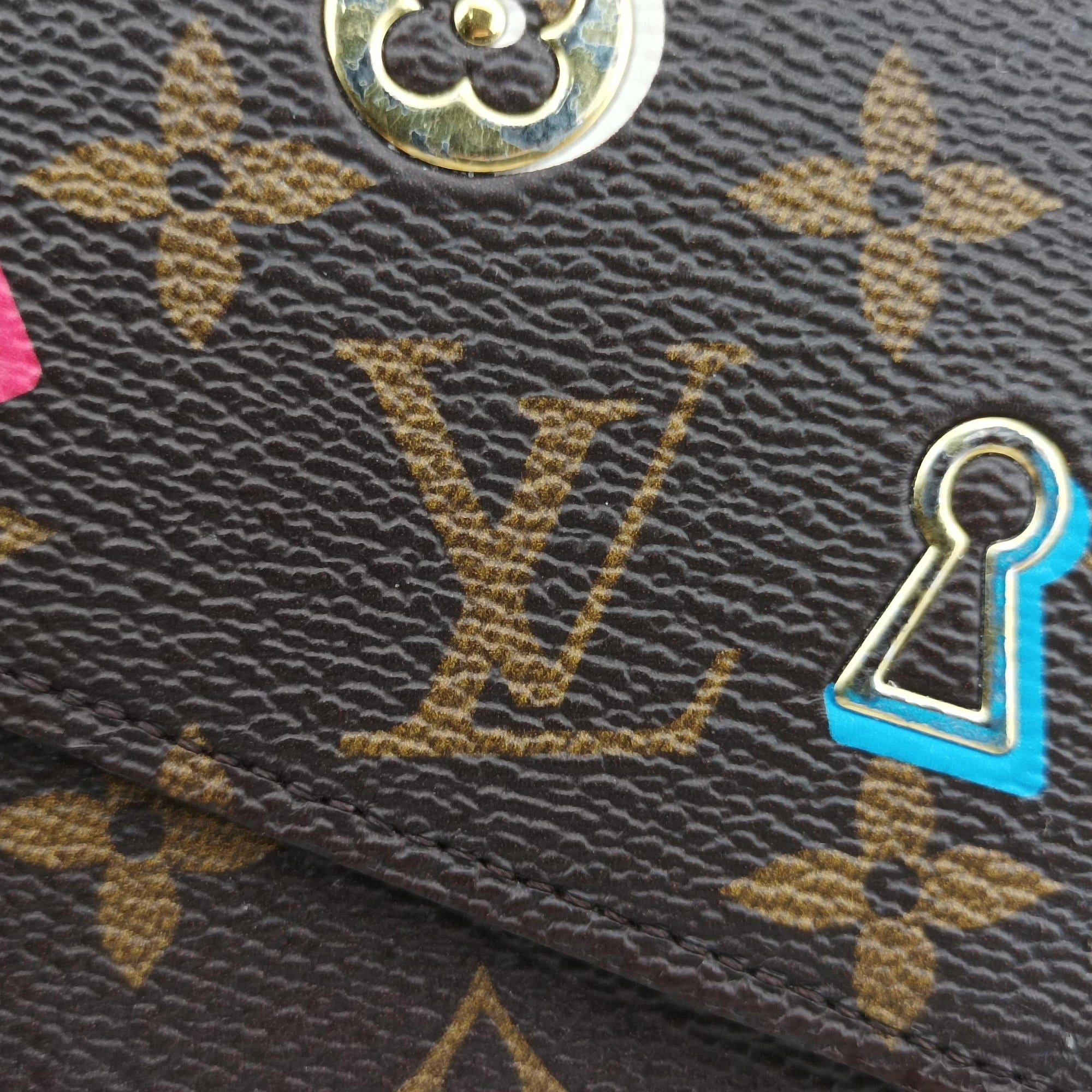 Love Lock Pochette Felicie Brown Monogram × Fuchsia Monogram PVC Coated Canvas M63999 MI5118ラブロック ポシェット フェリシー ブラウン×フューシャ モノグラムPVCコーティングキャンバス M63999 MI5118