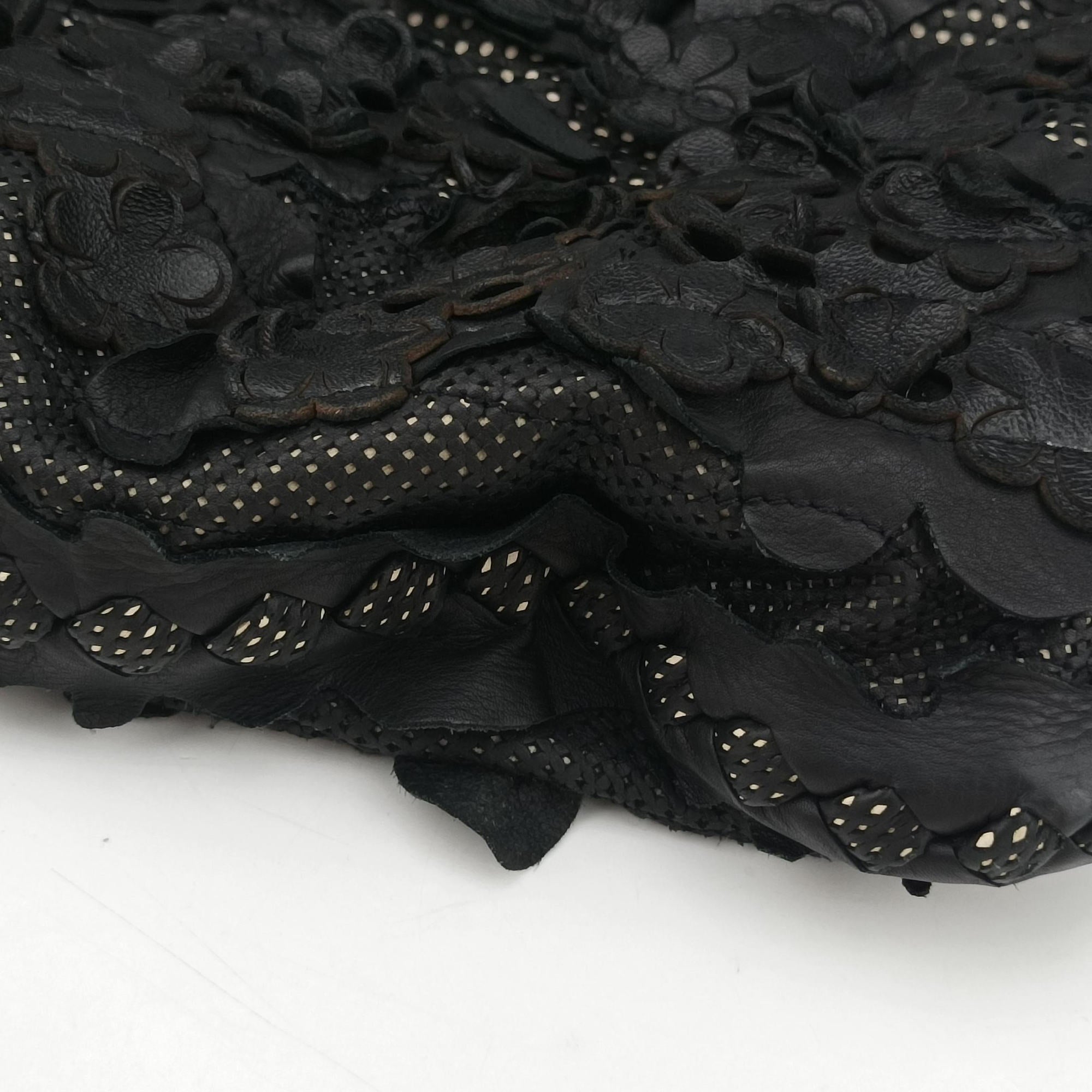 Laser-cut Floral Applique Limited Edition Black Leather 278224 VT610 9613 EPEV 2011 3806 A限定 フラワー パッチワーク ブラック レザー 278224 VT610 9613 EPEV 2011 3806 A