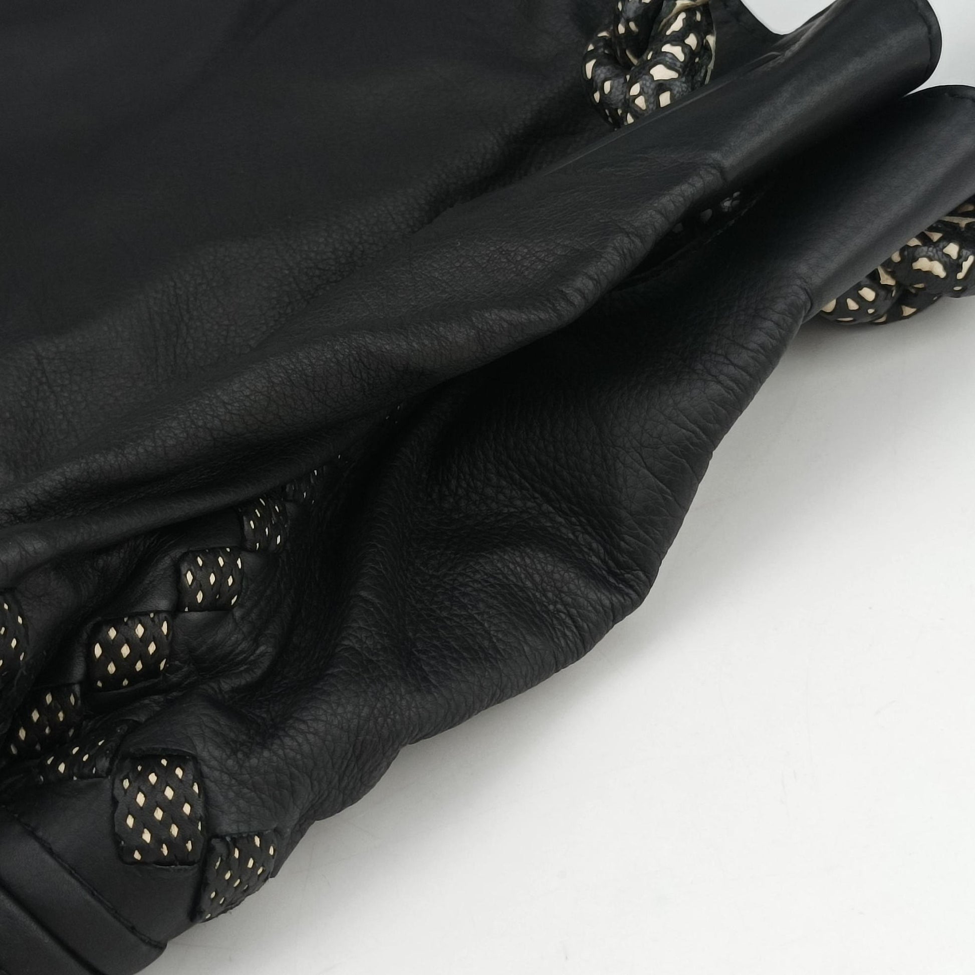 Laser-cut Floral Applique Limited Edition Black Leather 278224 VT610 9613 EPEV 2011 3806 A限定 フラワー パッチワーク ブラック レザー 278224 VT610 9613 EPEV 2011 3806 A