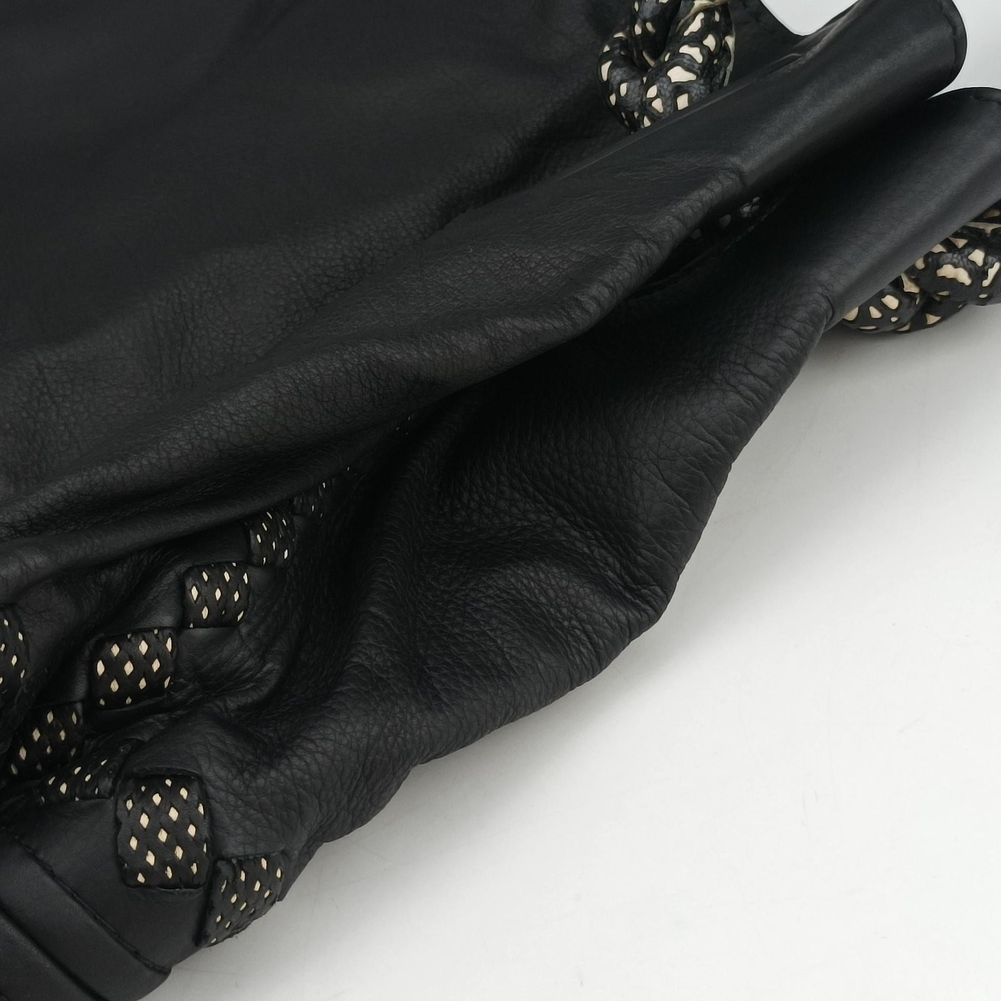 Laser-cut Floral Applique Limited Edition Black Leather 278224 VT610 9613 EPEV 2011 3806 A限定 フラワー パッチワーク ブラック レザー 278224 VT610 9613 EPEV 2011 3806 A