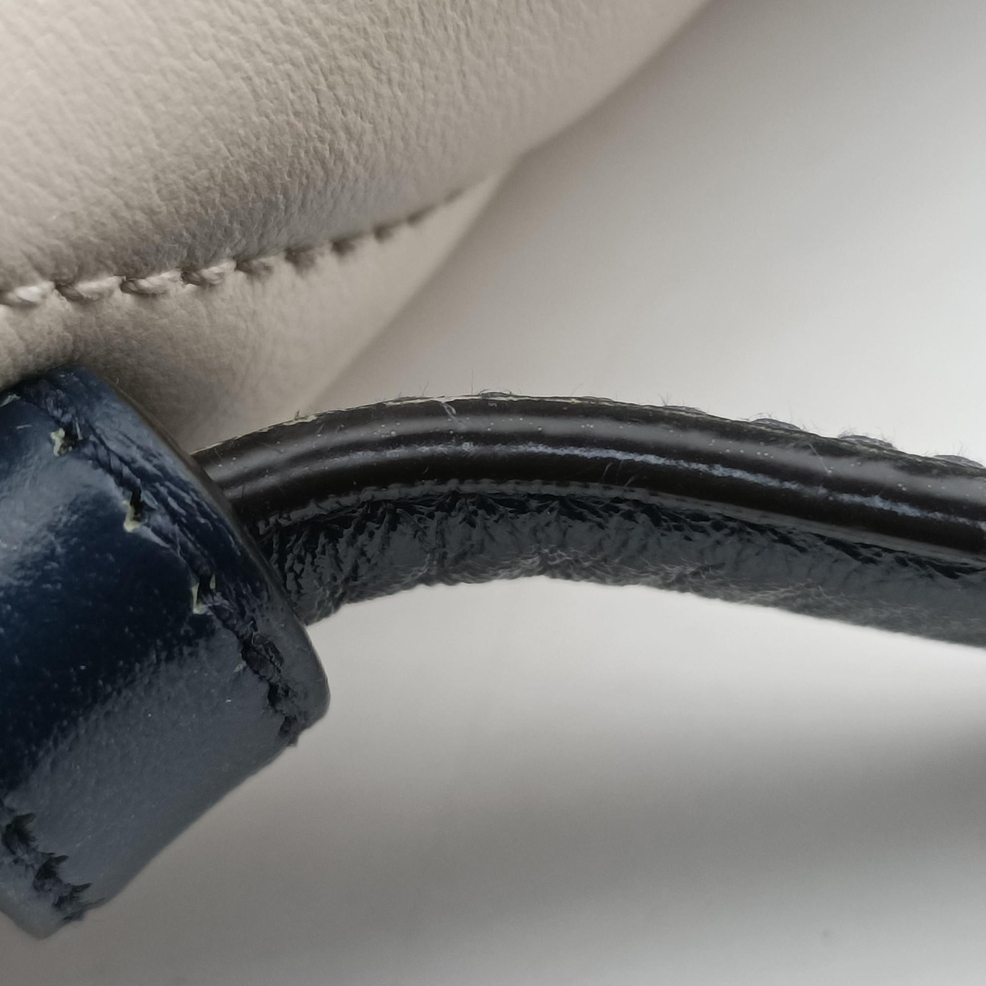 GG Marmont White×navy Leather 583571 E033139517GGマーモント ホワイト×ネイビー レザー 583571 E033139517