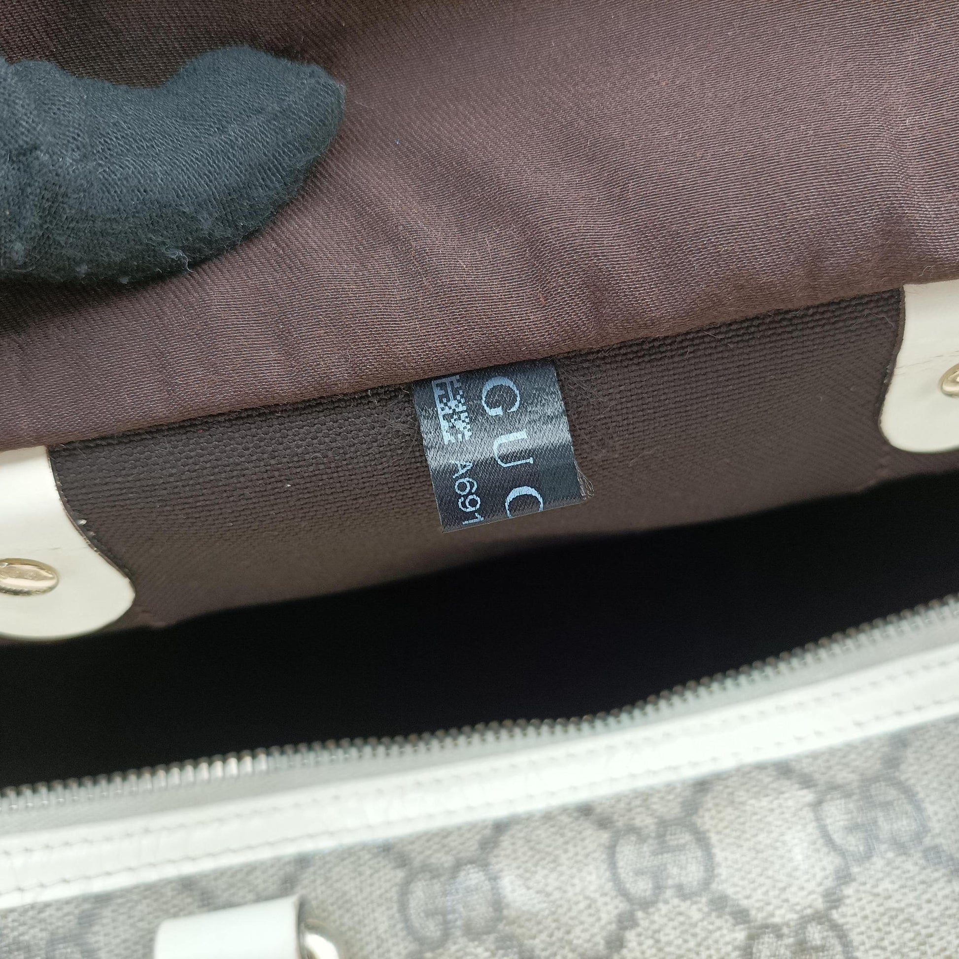 GG plus Spring Joy GG Supreme BEIGE×WHITE PVC coated canvas×leather 193603 A6915278GGプラス ジョイ GGスプリーム ベージュ×ホワイト PVCコーティングキャンバス×レザー 193603 A6915278