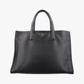 Triple Pocket Convertible Zip Tote Black SAFFIANO　Leather BN2603 7/R 208トリプルポケット コンバーチブル ジップ トート ブラック サフィアーノレザー BN2603 7/R 208