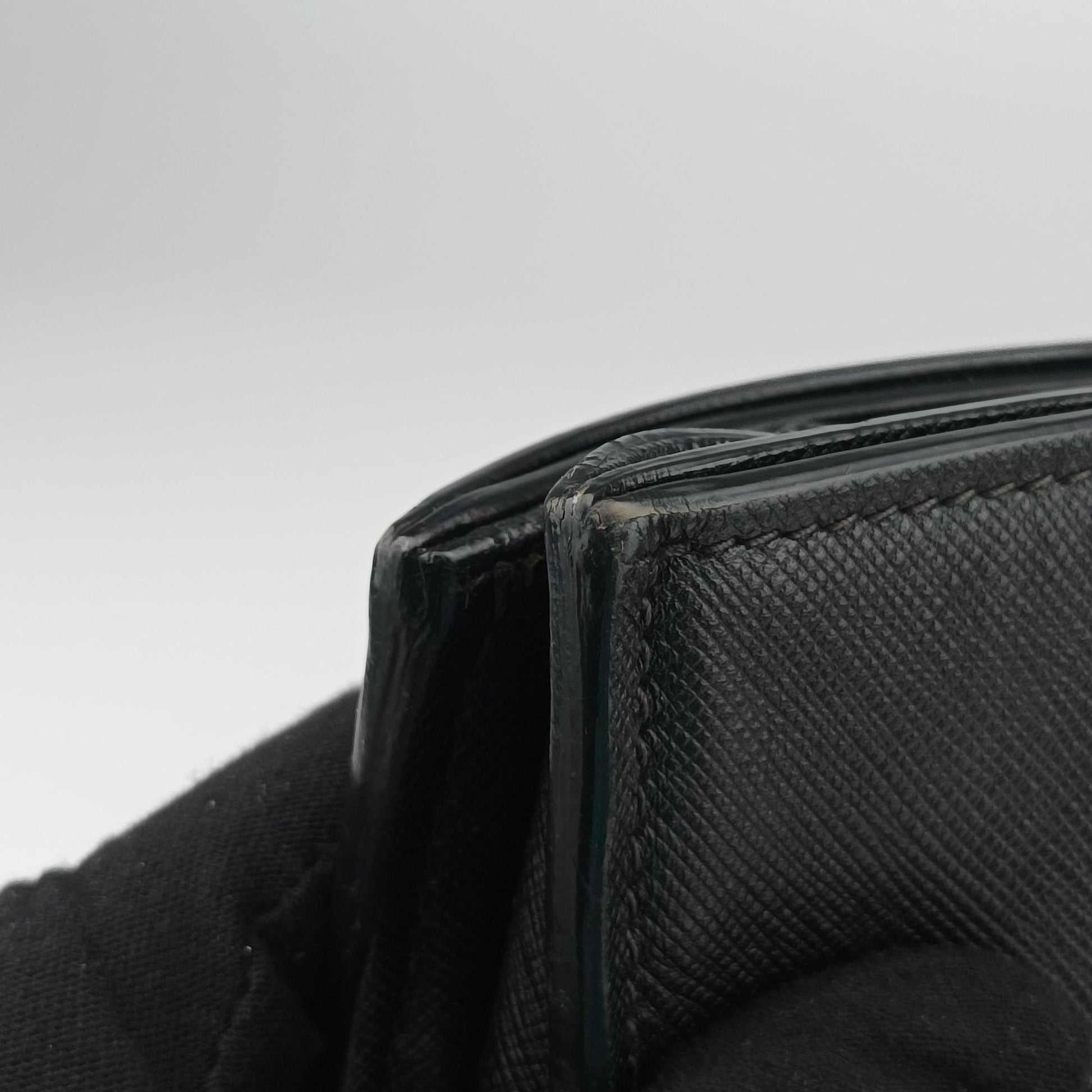 Triple Pocket Convertible Zip Tote Black SAFFIANO　Leather BN2603 7/R 208トリプルポケット コンバーチブル ジップ トート ブラック サフィアーノレザー BN2603 7/R 208