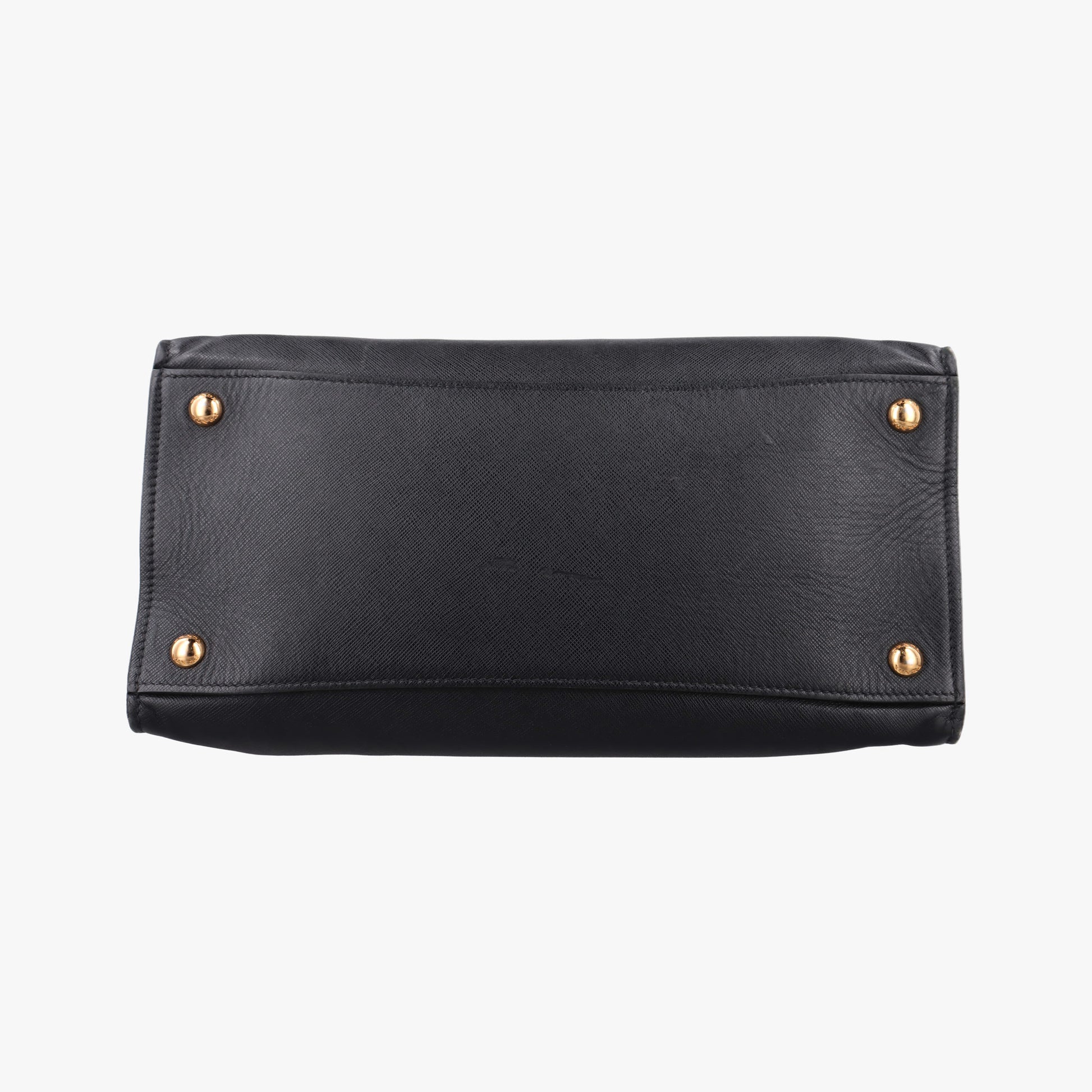 Triple Pocket Convertible Zip Tote Black SAFFIANO　Leather BN2603 7/R 208トリプルポケット コンバーチブル ジップ トート ブラック サフィアーノレザー BN2603 7/R 208