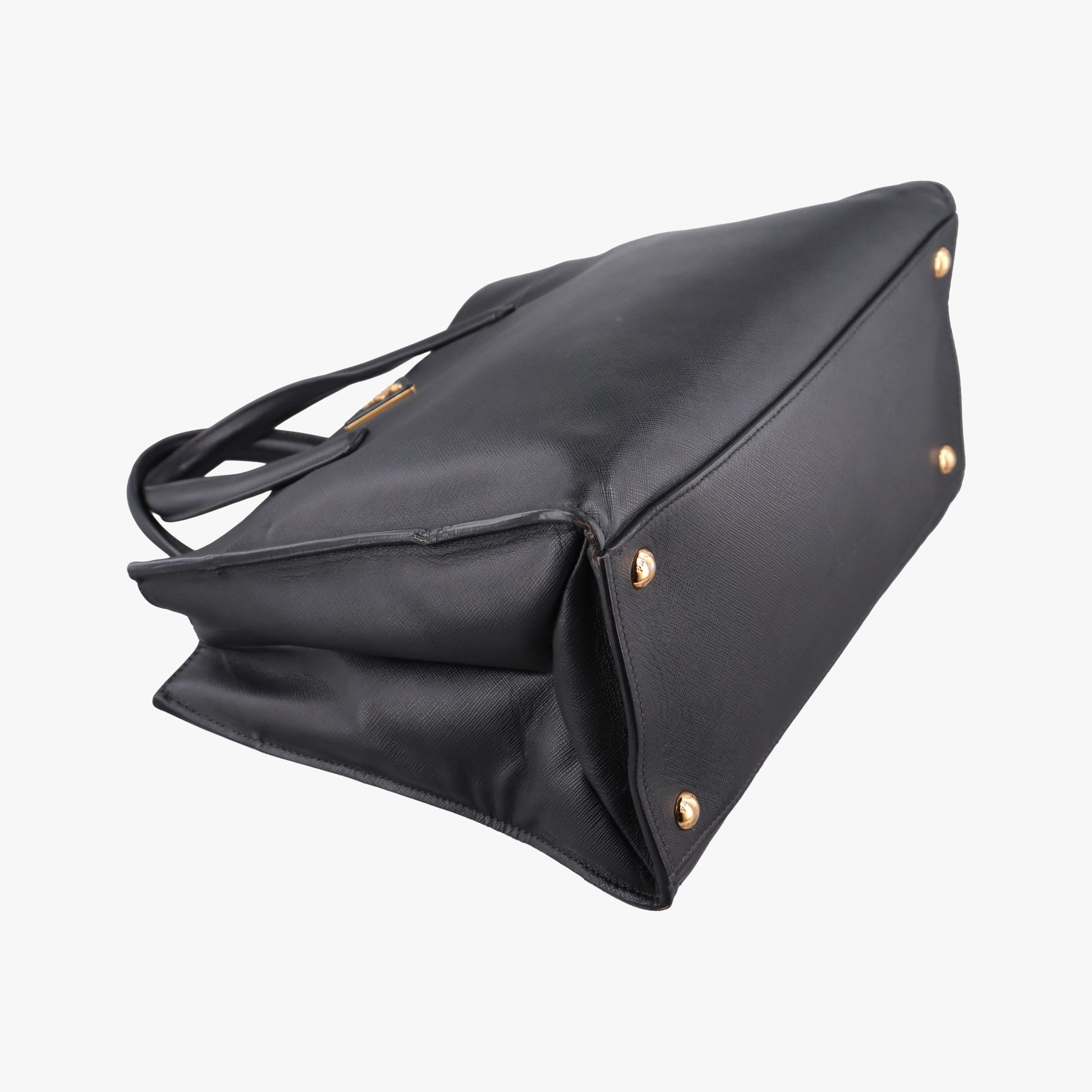 Triple Pocket Convertible Zip Tote Black SAFFIANO　Leather BN2603 7/R 208トリプルポケット コンバーチブル ジップ トート ブラック サフィアーノレザー BN2603 7/R 208