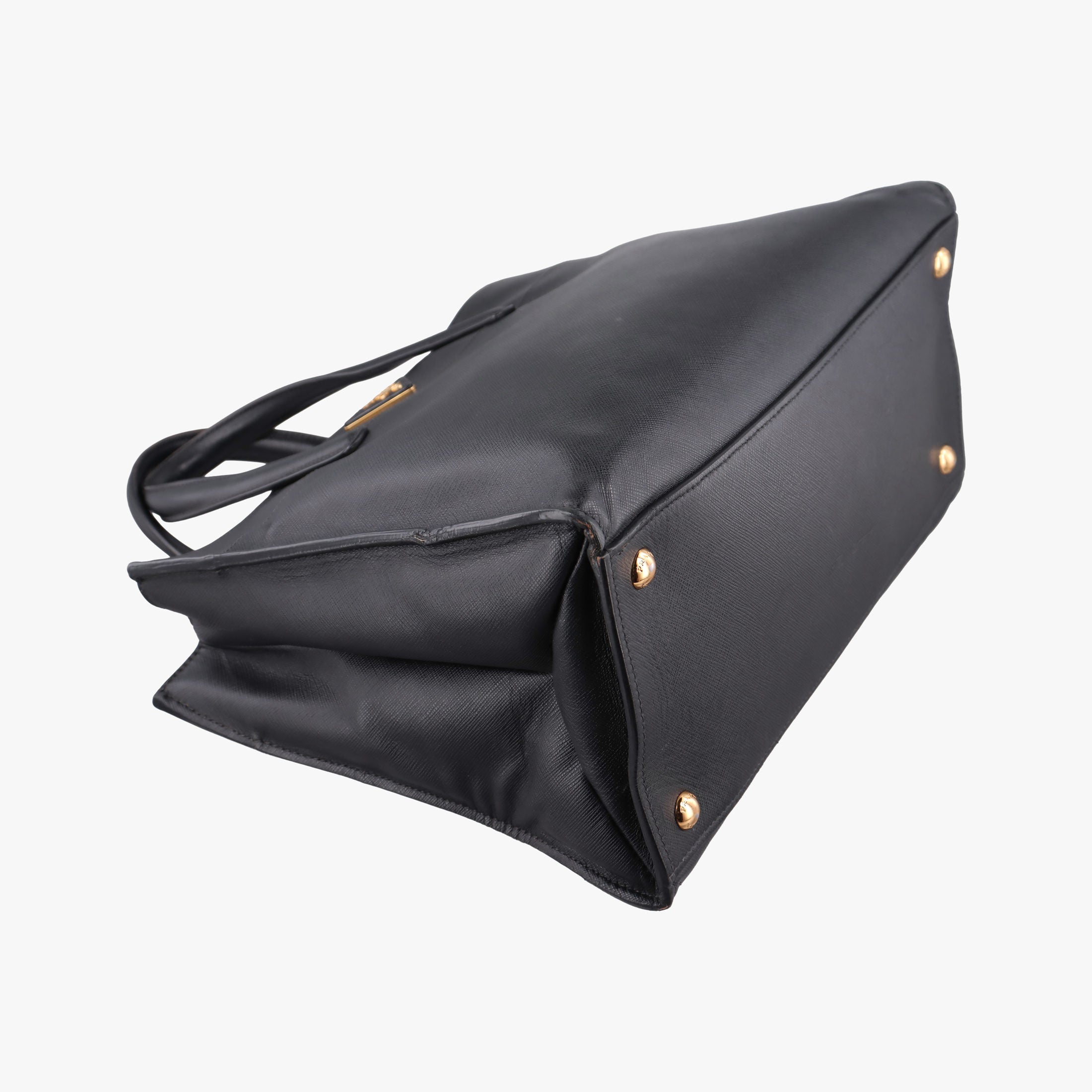 Triple Pocket Convertible Zip Tote Black SAFFIANO　Leather BN2603 7/R 208トリプルポケット コンバーチブル ジップ トート ブラック サフィアーノレザー BN2603 7/R 208