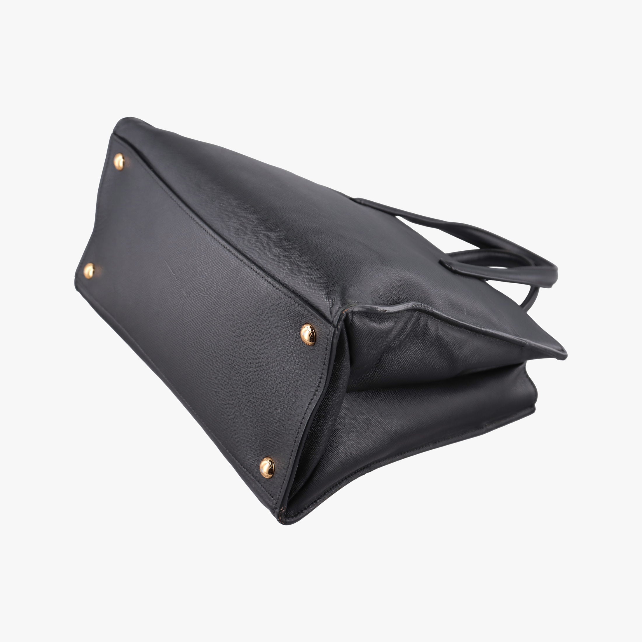 Triple Pocket Convertible Zip Tote Black SAFFIANO　Leather BN2603 7/R 208トリプルポケット コンバーチブル ジップ トート ブラック サフィアーノレザー BN2603 7/R 208