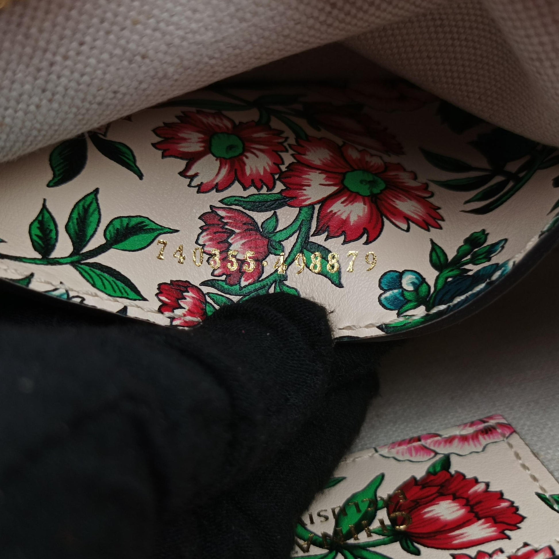 GG Marmont Flower Print Heart Multicolour Leather 740355 A040805972GGマーモント フラワー プリント ハート マルチカラー レザー 740355 A040805972