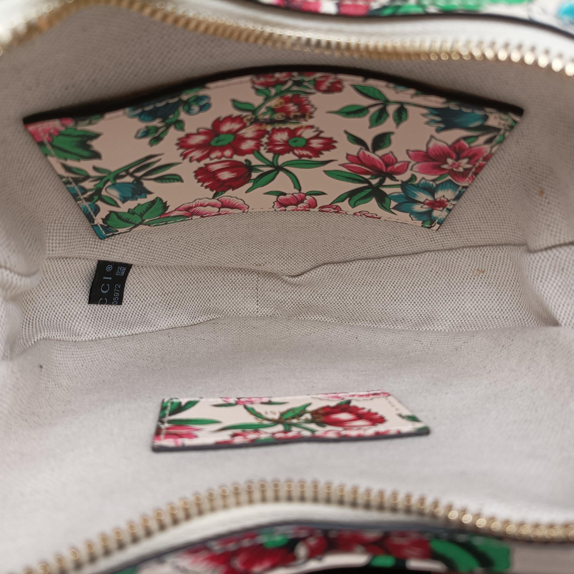 GG Marmont Flower Print Heart Multicolour Leather 740355 A040805972GGマーモント フラワー プリント ハート マルチカラー レザー 740355 A040805972