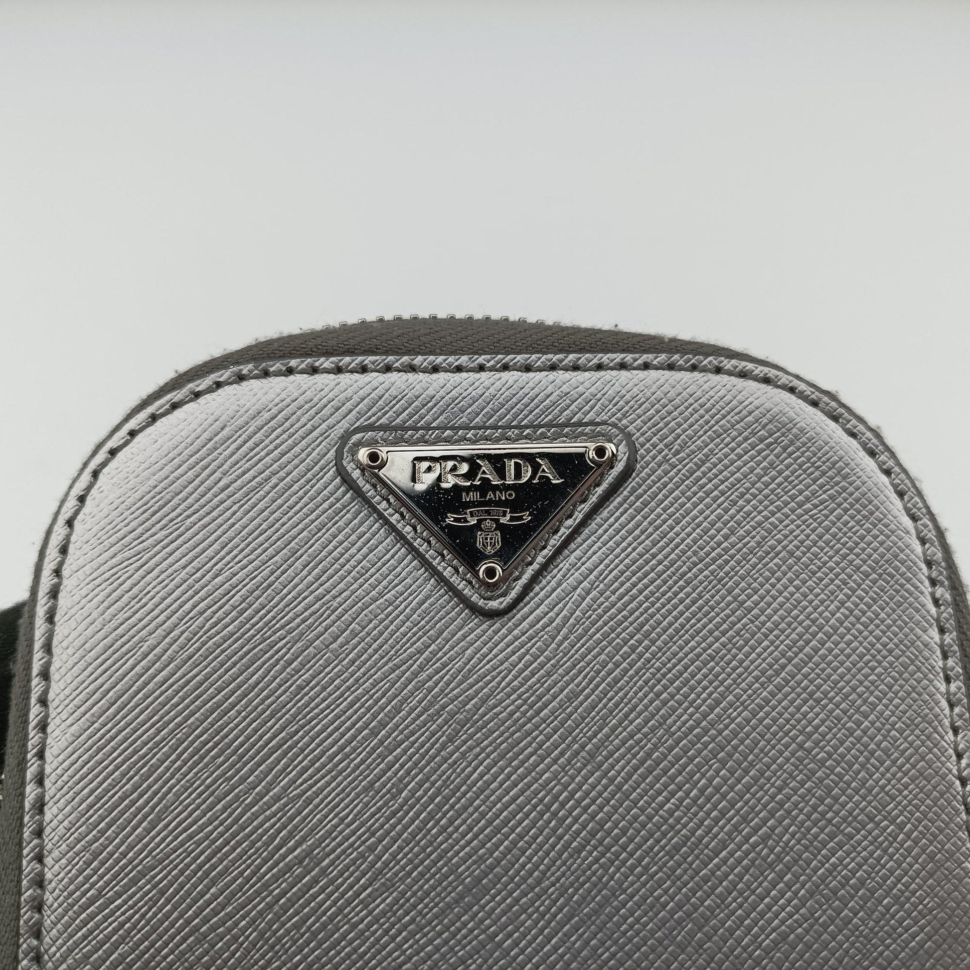 Triangle logo Silver Saffiano Leather 1DH030 85トライアングルロゴ シルバー サフィアーノレザー 1DH030 85