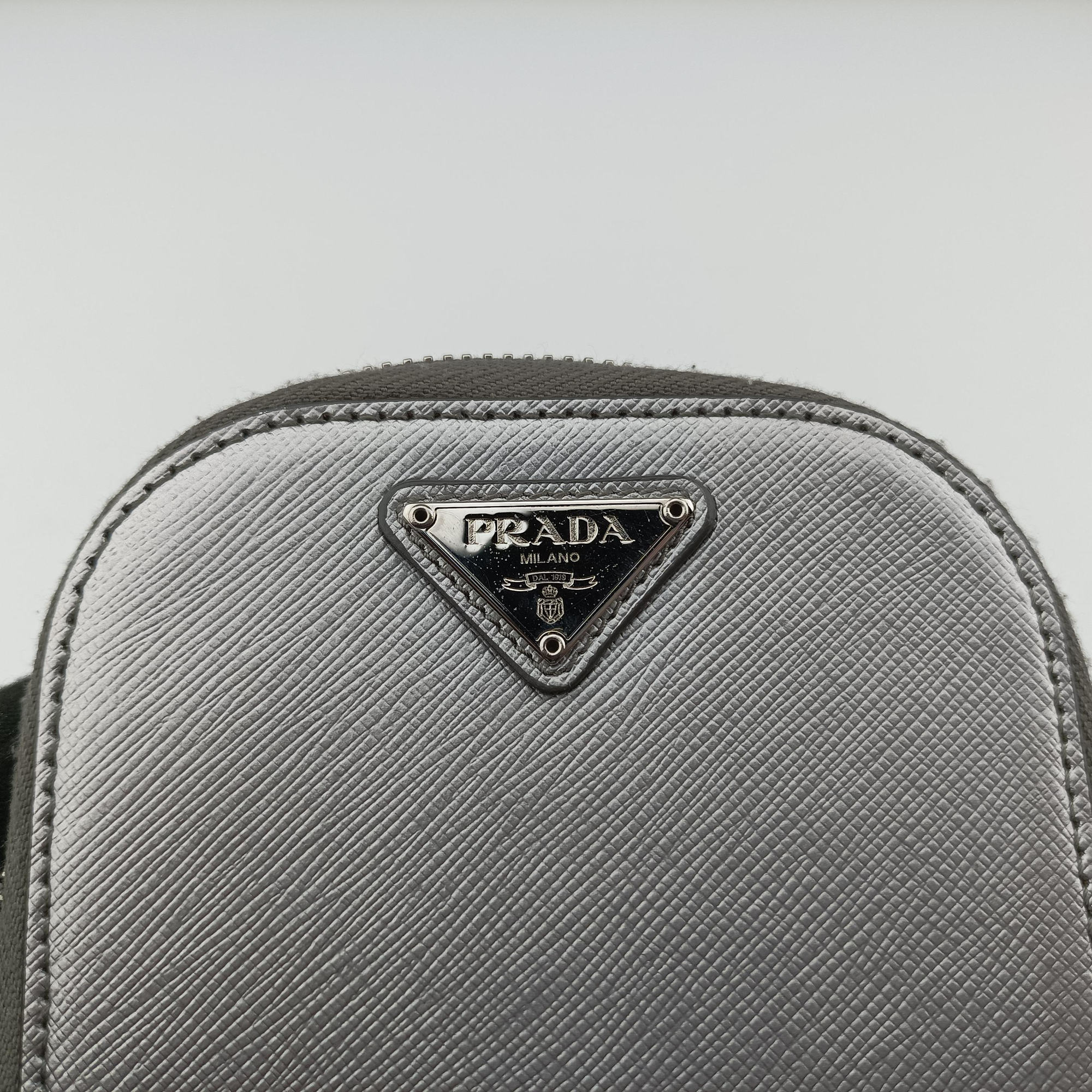 Triangle logo Silver Saffiano Leather 1DH030 85トライアングルロゴ シルバー サフィアーノレザー 1DH030 85