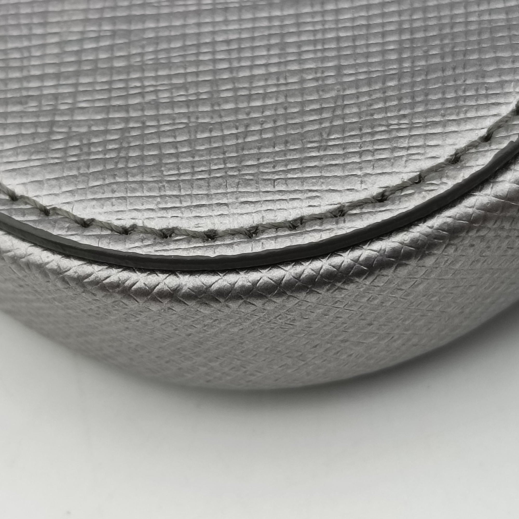 Triangle logo Silver Saffiano Leather 1DH030 85トライアングルロゴ シルバー サフィアーノレザー 1DH030 85