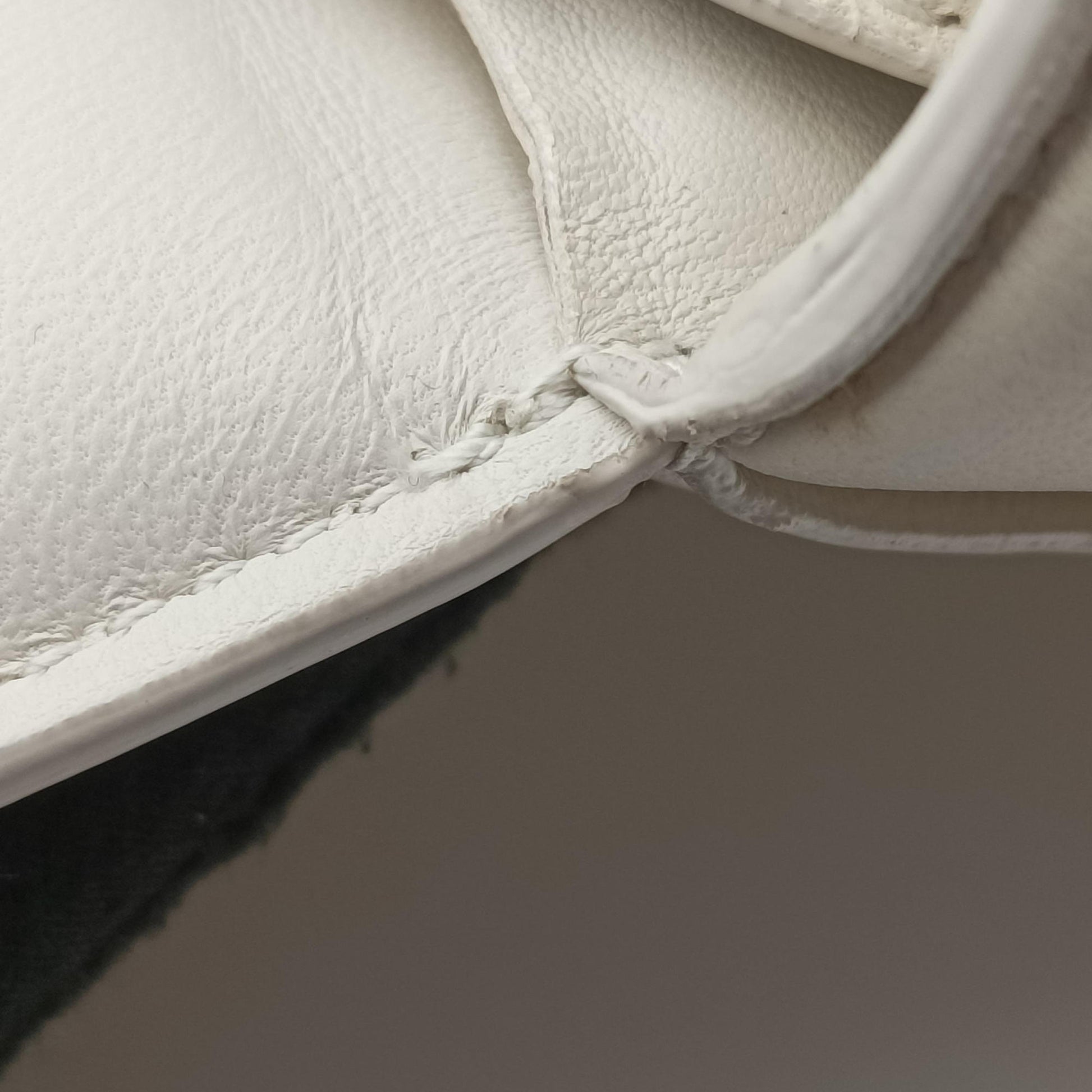 Padded CASSETTE White lambskin B08847226N IC Chipパデッド カセット ホワイト ラムスキン B08847226N ICチップ