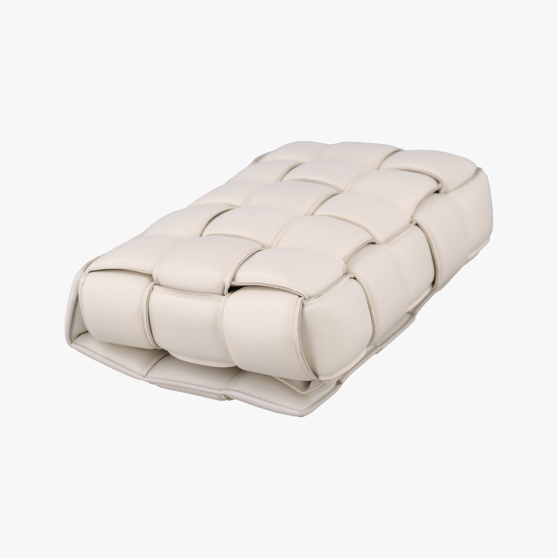 Padded CASSETTE White lambskin B08847226N IC Chipパデッド カセット ホワイト ラムスキン B08847226N ICチップ