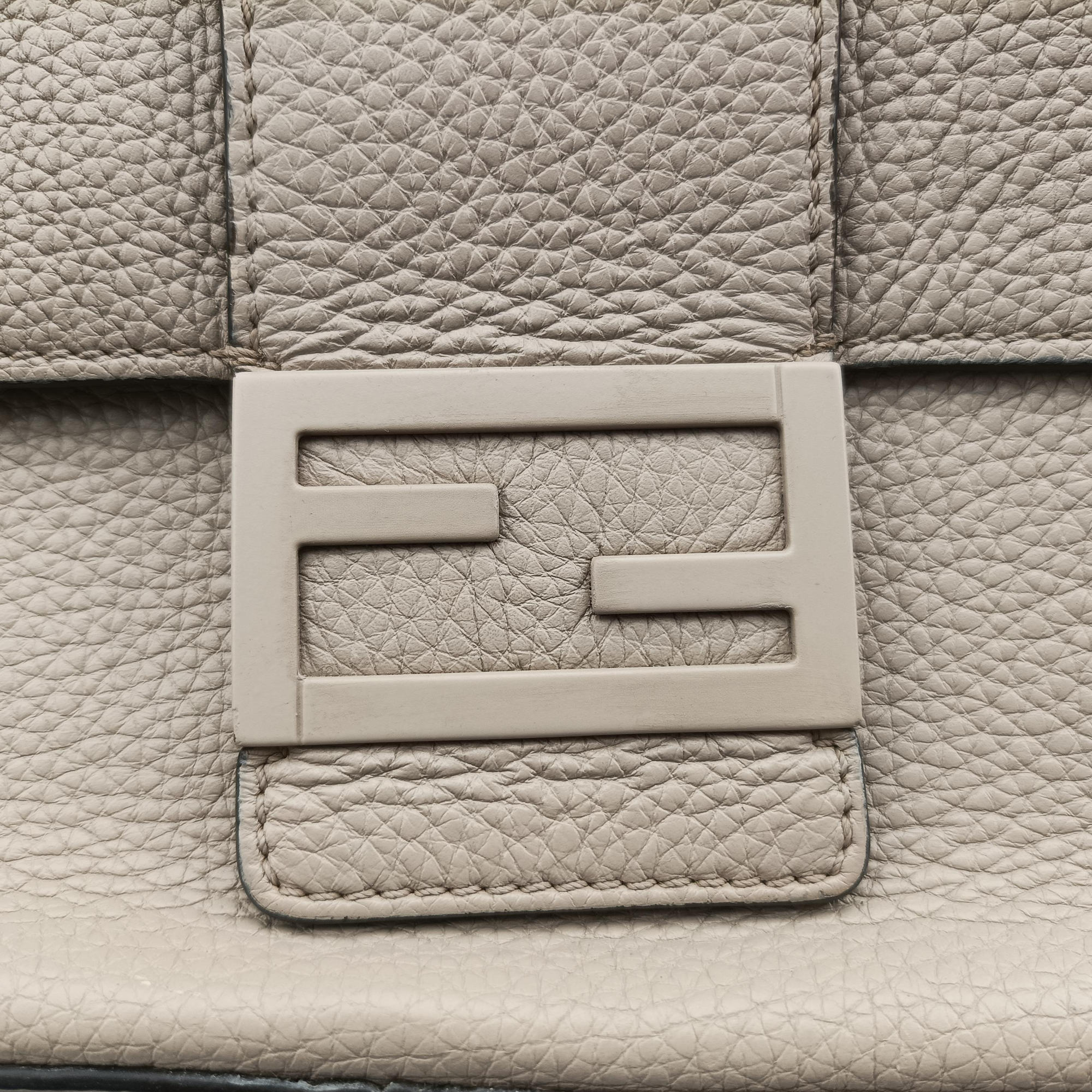 Baguette Grey Leather 7VA537 7VA537 AG0L 228-3262マンマバケット グレー レザー 7VA537 7VA537 AG0L 228-3262