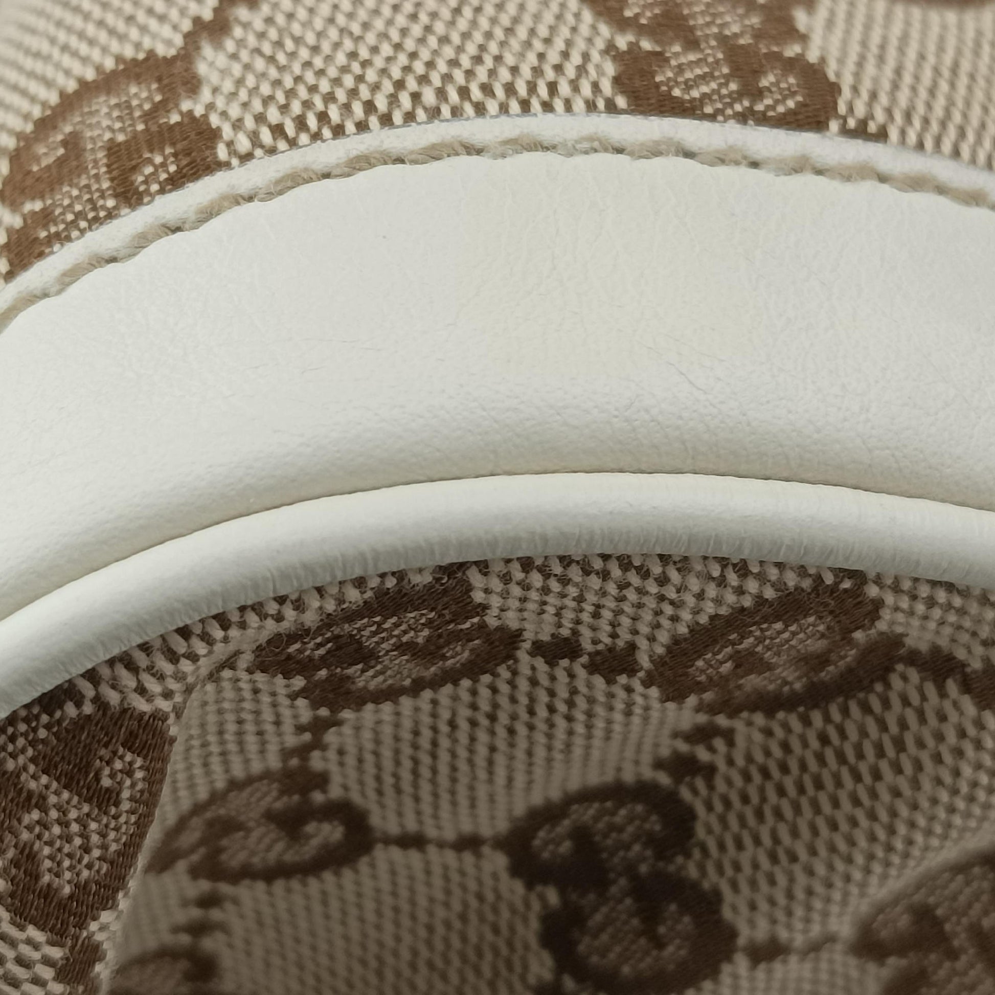 GG Pattern Trophy Beige × Ivory Leather×Canvas 189825 D01755150GG柄 トロフィー ベージュ×アイボリー レザー×キャンバス 189825 D01755150