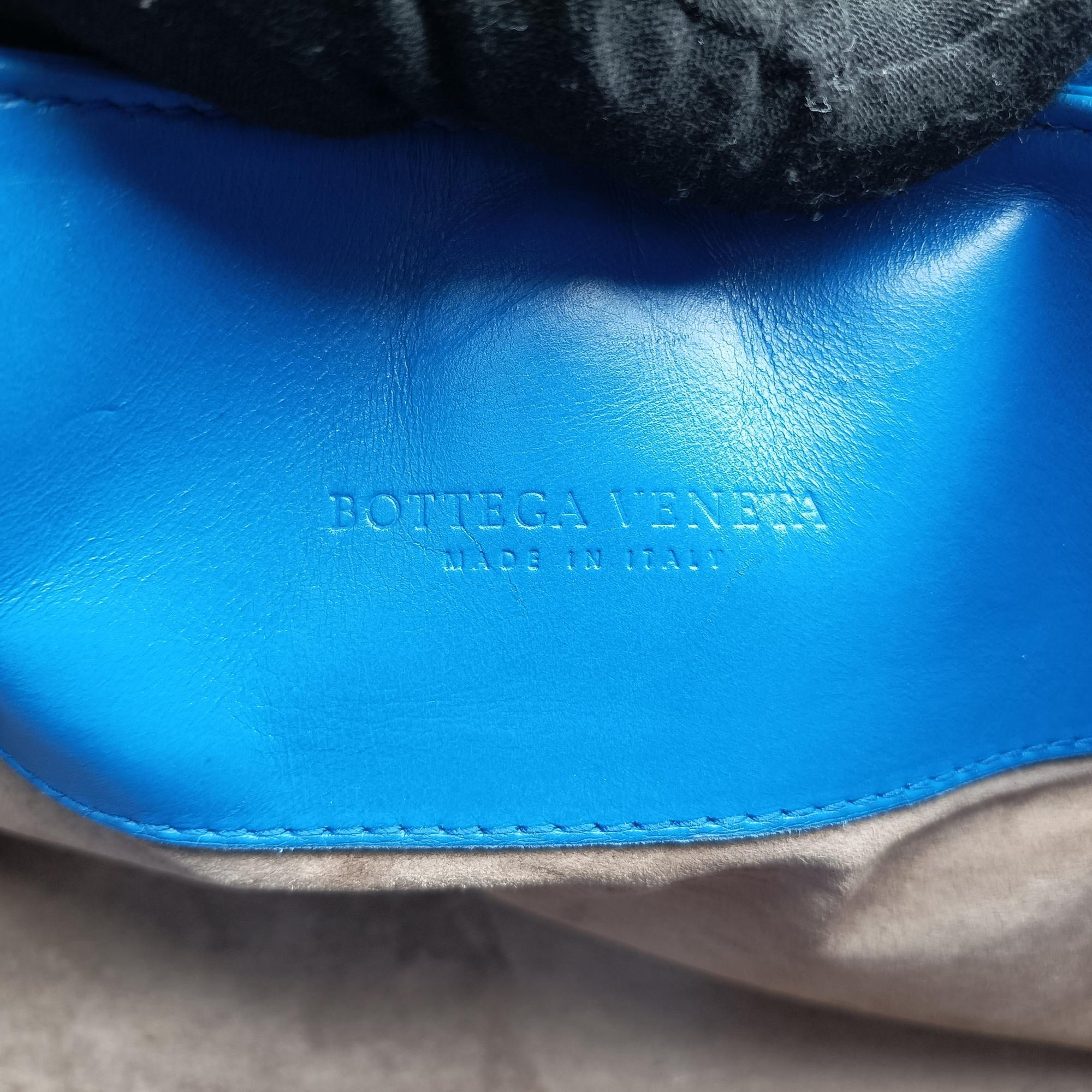Roma Intrecciato Blue lambskin B02133734Tローマ イントレチャート ブルー ラムスキン B02133734T
