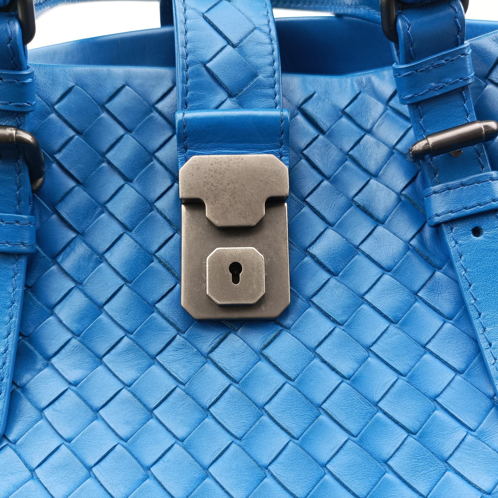 Roma Intrecciato Blue lambskin B02133734Tローマ イントレチャート ブルー ラムスキン B02133734T