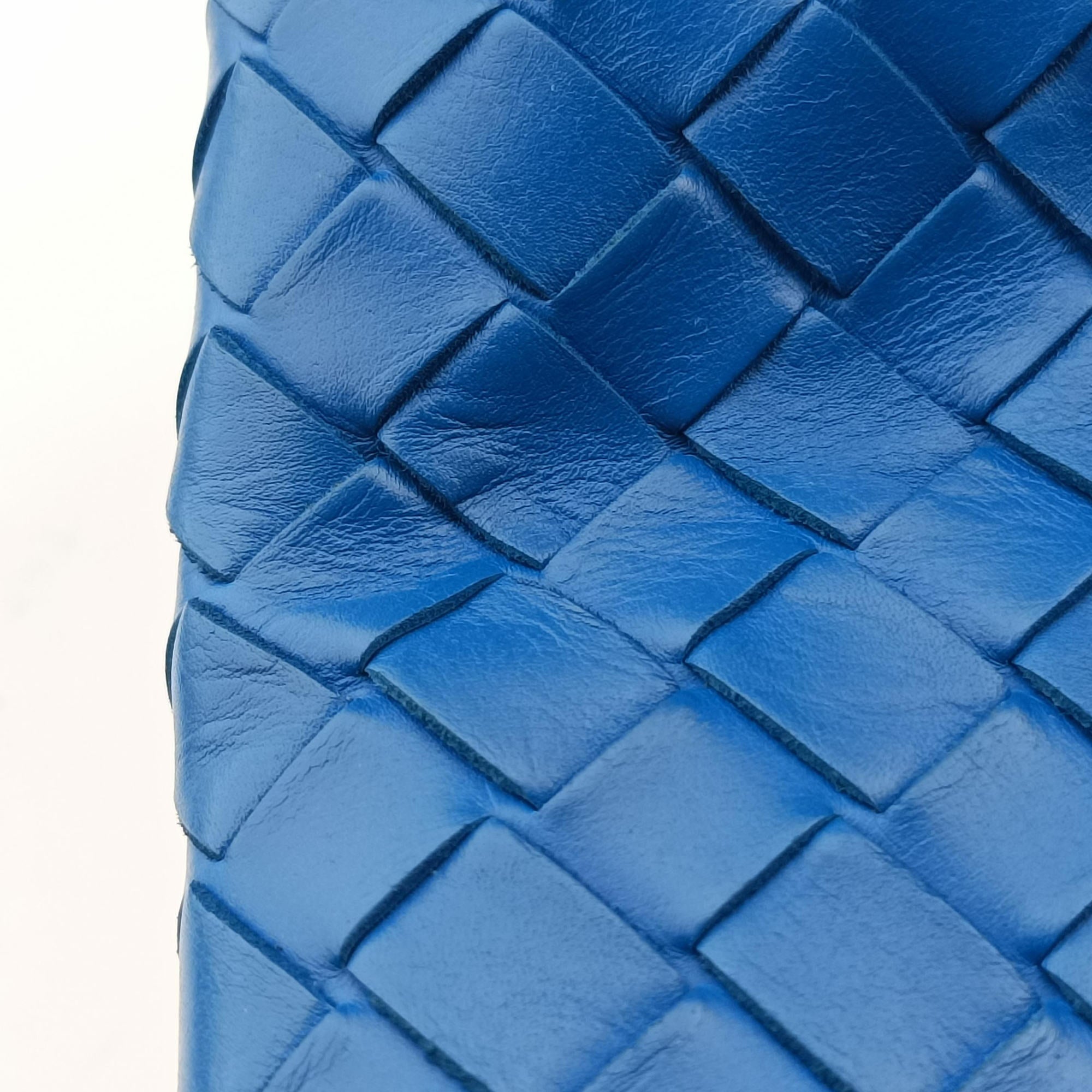 Roma Intrecciato Blue lambskin B02133734Tローマ イントレチャート ブルー ラムスキン B02133734T