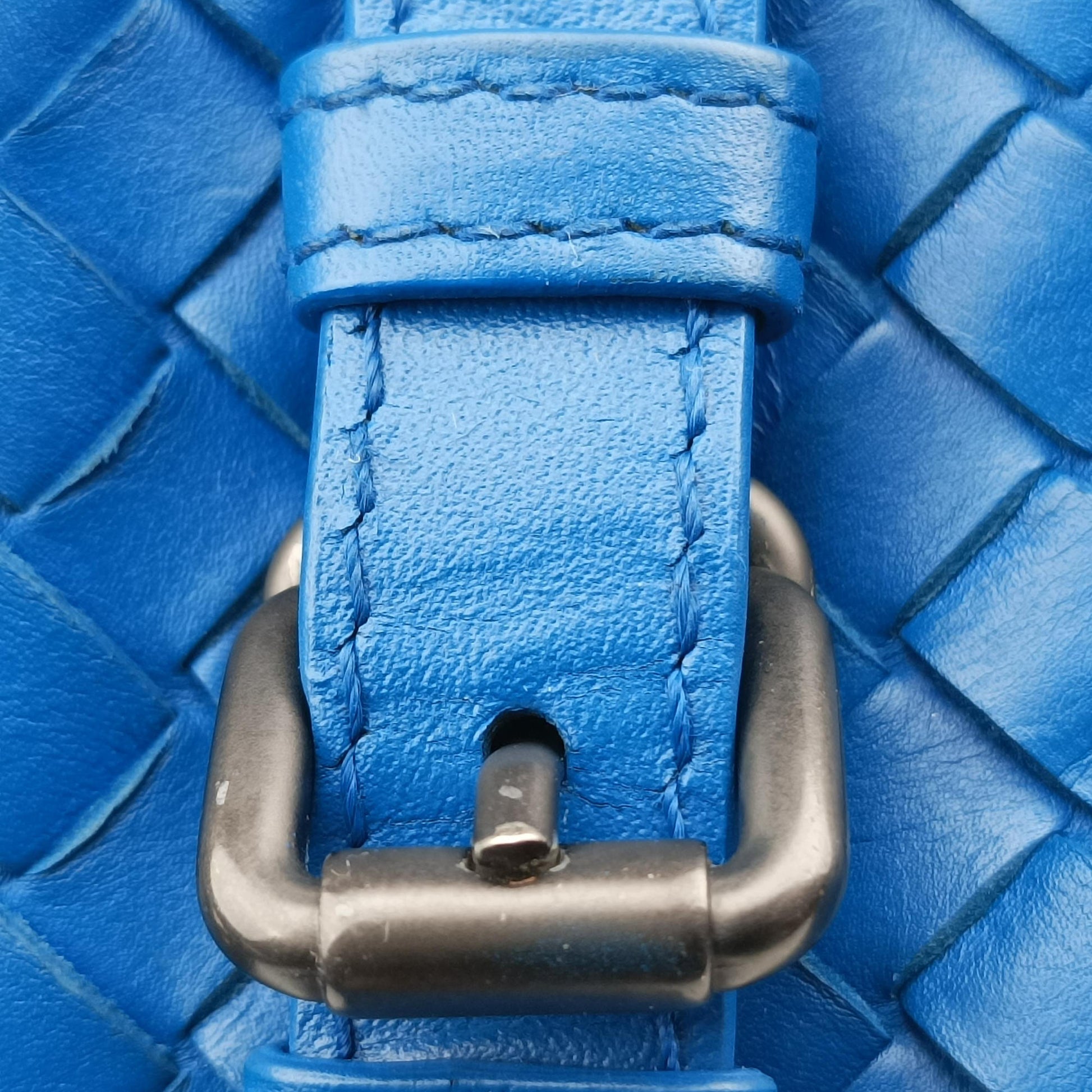 Roma Intrecciato Blue lambskin B02133734Tローマ イントレチャート ブルー ラムスキン B02133734T