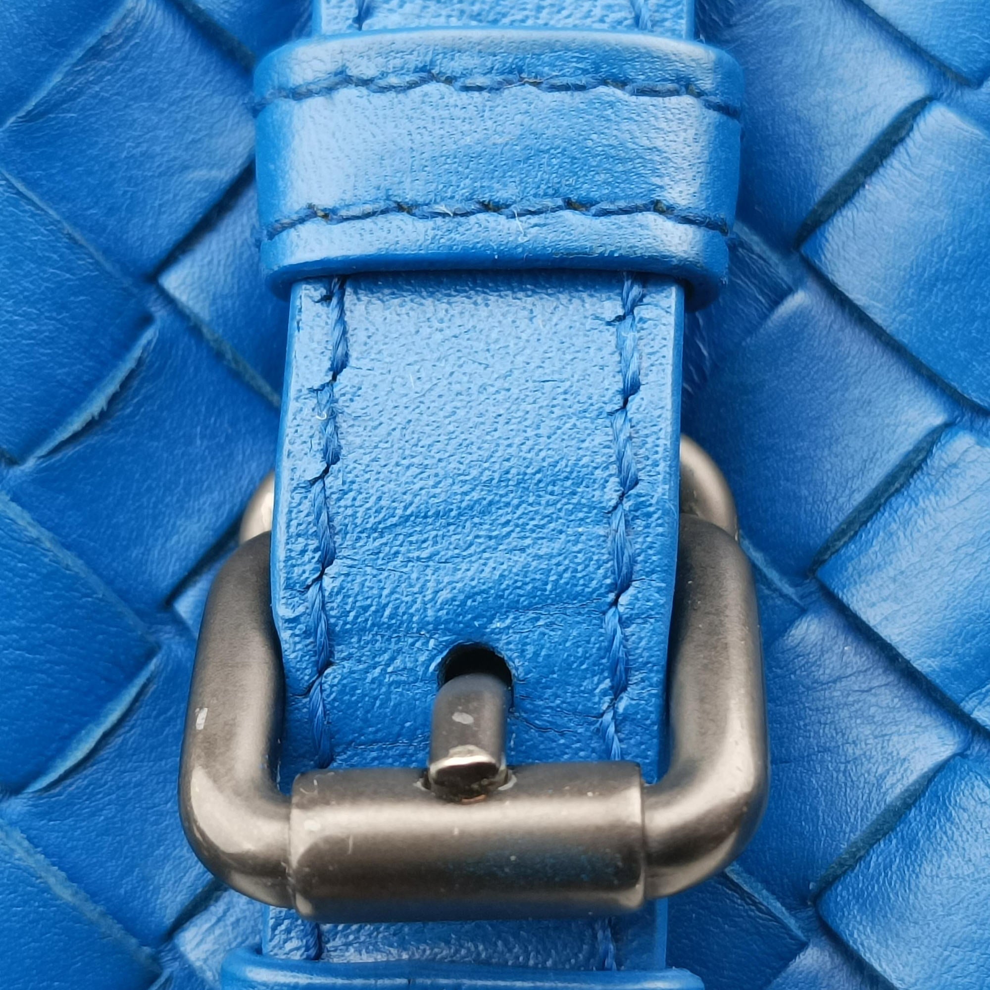Roma Intrecciato Blue lambskin B02133734Tローマ イントレチャート ブルー ラムスキン B02133734T