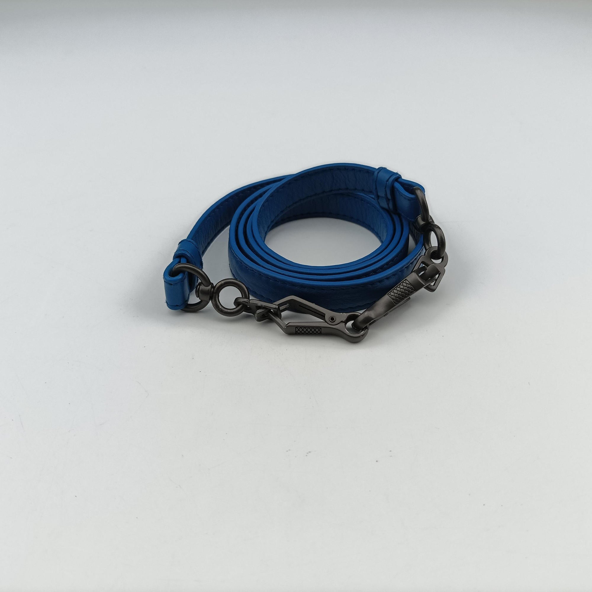 Roma Intrecciato Blue lambskin B02133734Tローマ イントレチャート ブルー ラムスキン B02133734T