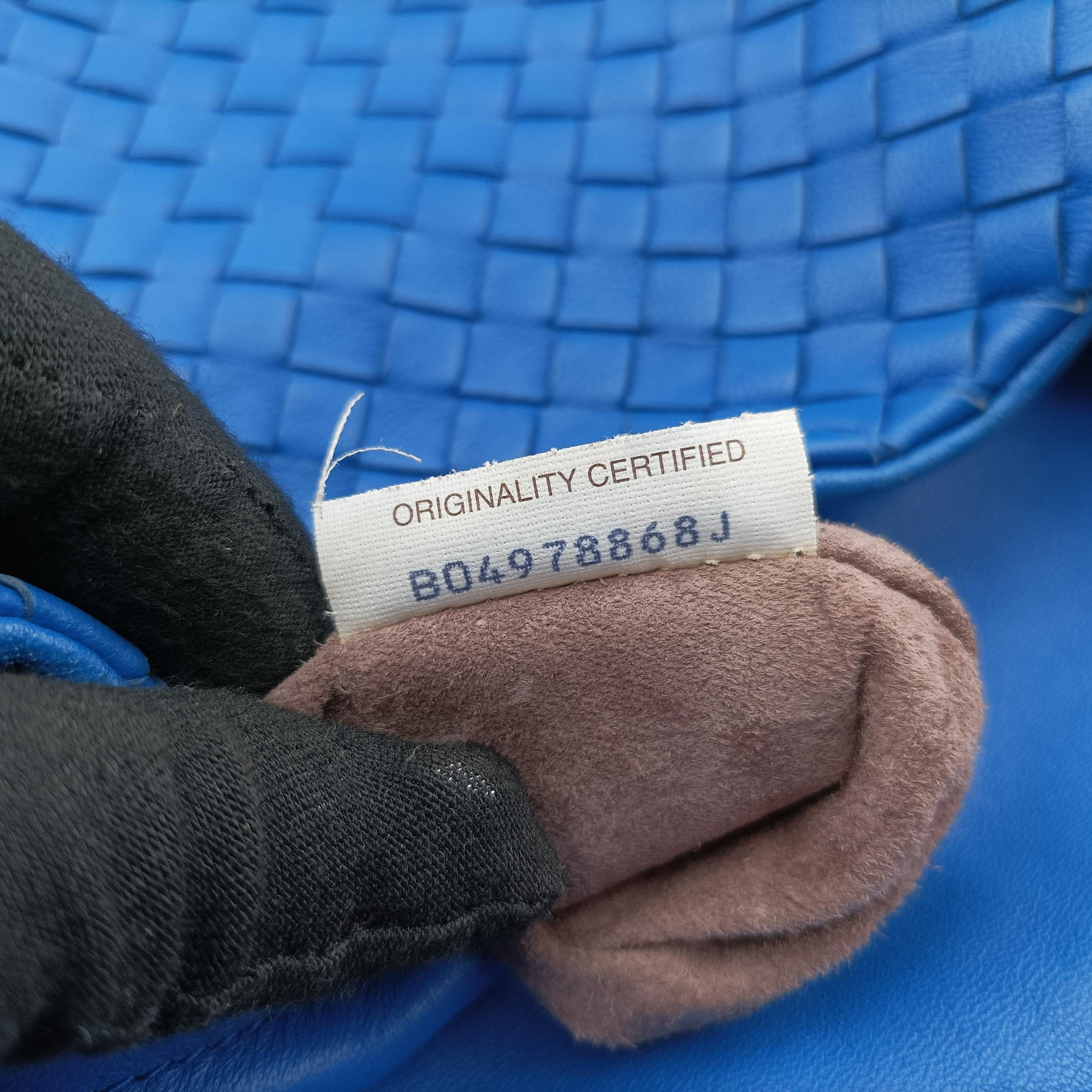 Intrecciato Blue lambskin B04978868Jイントレチャート ブルー ラムスキン B04978868J