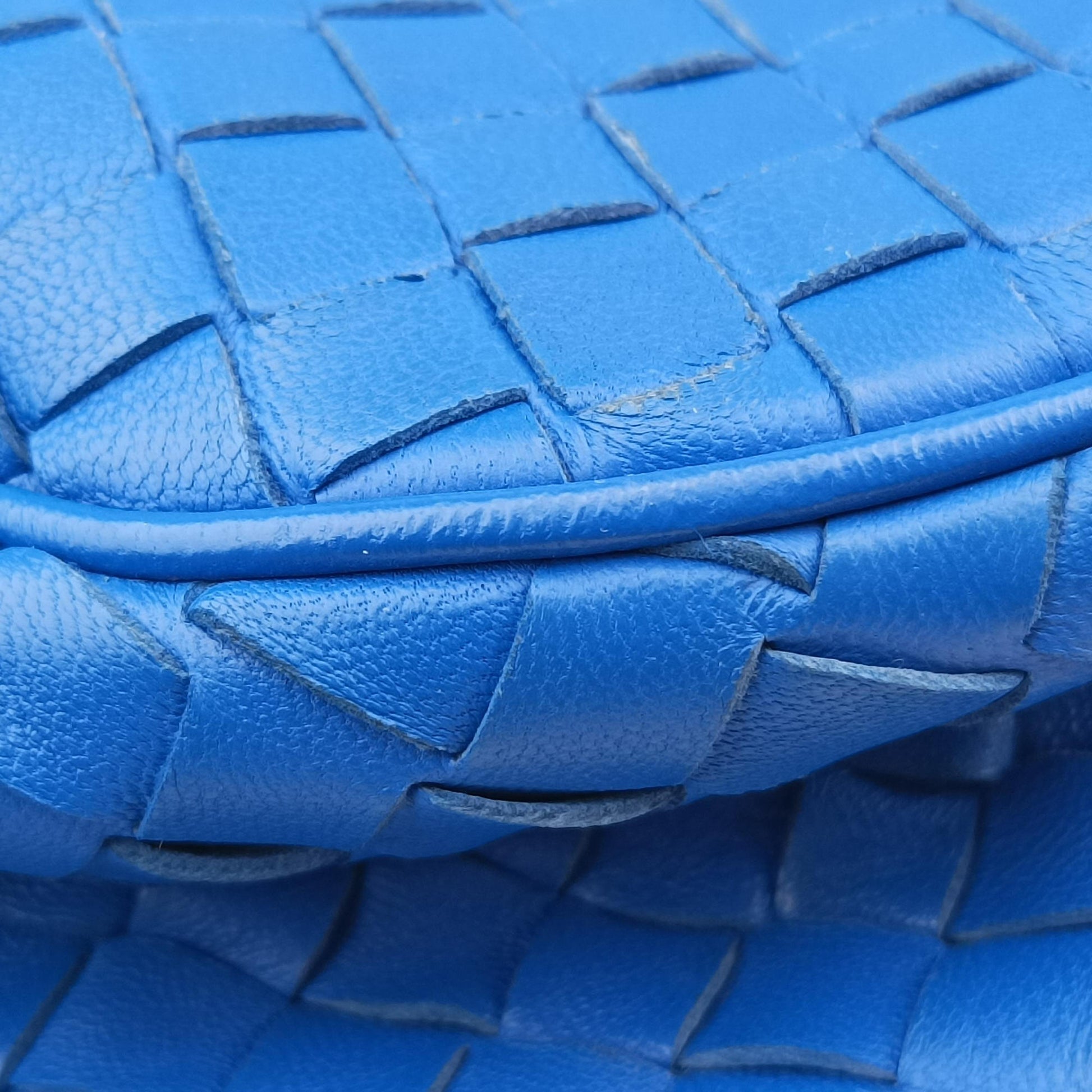 Intrecciato Blue lambskin B04978868Jイントレチャート ブルー ラムスキン B04978868J