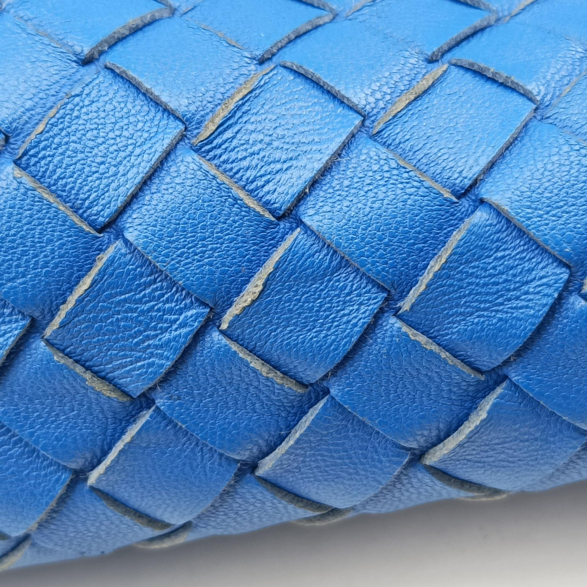 Intrecciato Blue lambskin B04978868Jイントレチャート ブルー ラムスキン B04978868J