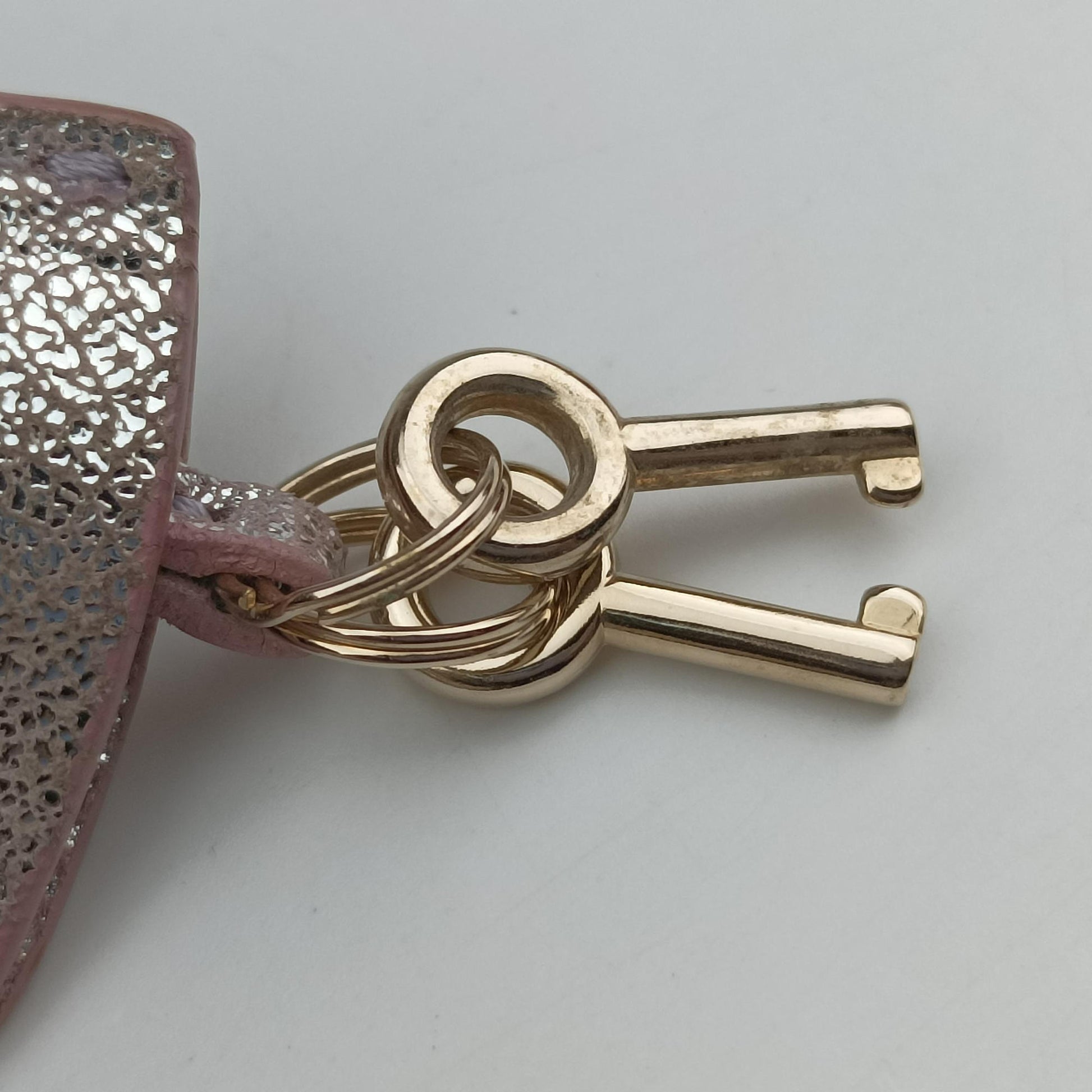 Zucchino Glitter Logo Pink Canvas 8BL068 2305-063-RQ6/058スパンコールイエローグラデーション ピンク キャンバス 8BL068 2305-063-RQ6/058