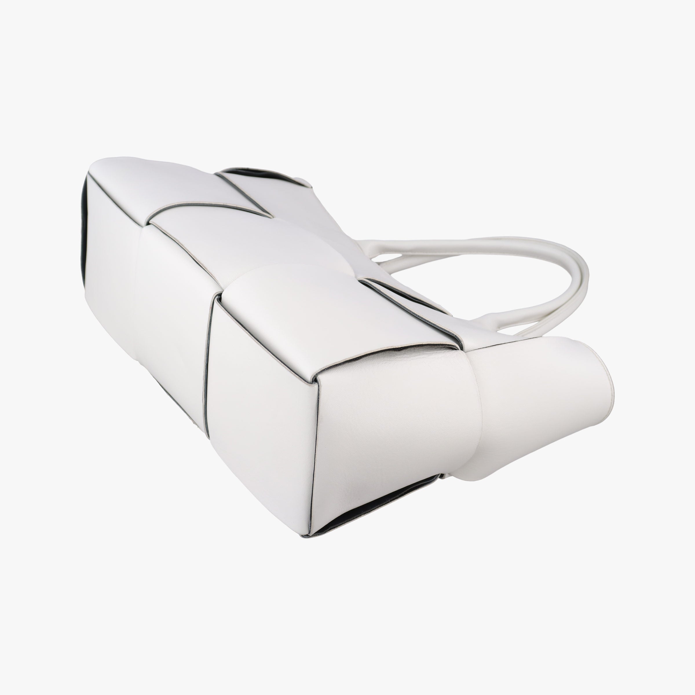 The Arcotote White lambskin B08714091Zザ アルコトート ホワイト ラムスキン B08714091Z