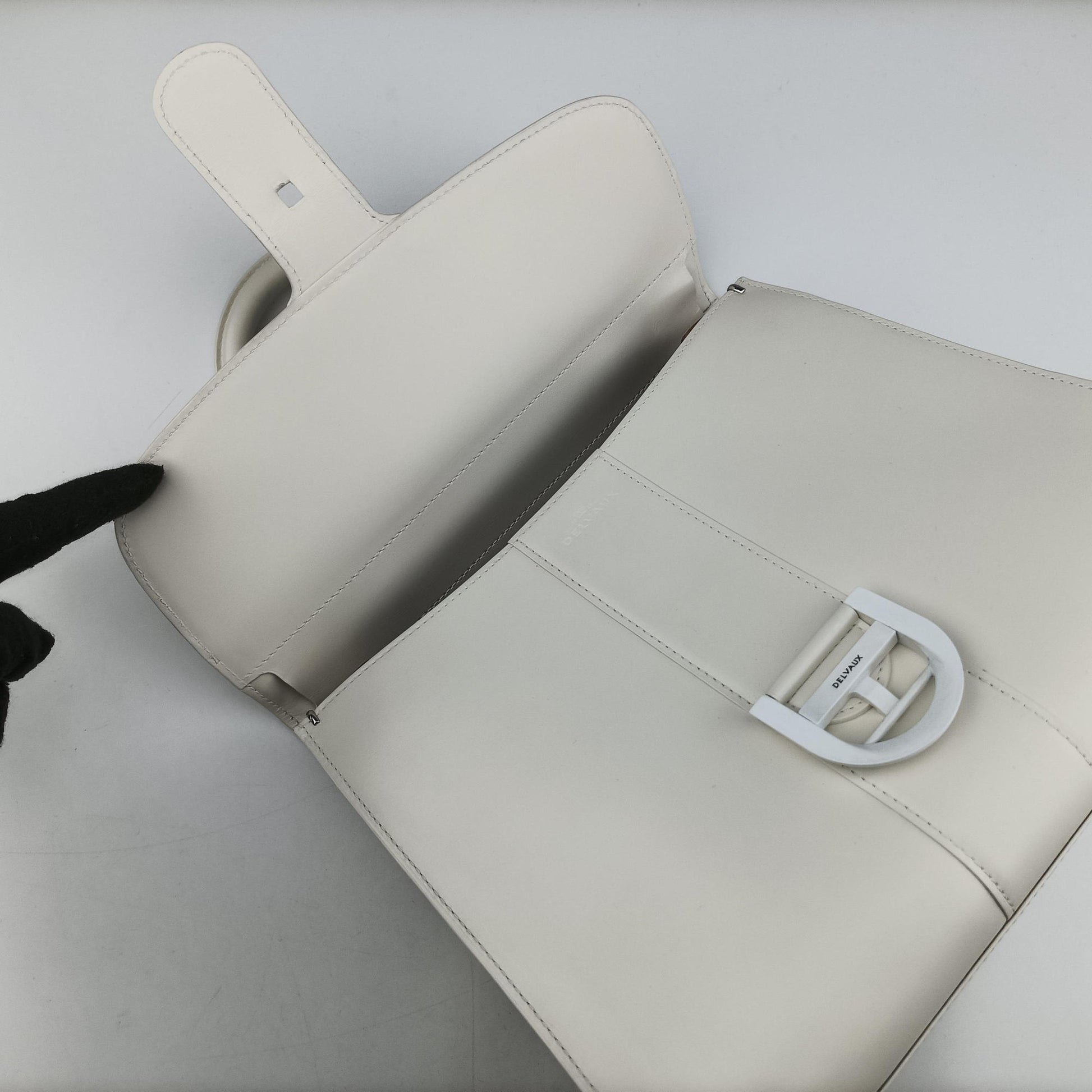 Brillon MM
 White Leather FO5Aブリヨン MM ホワイト レザー FO5A