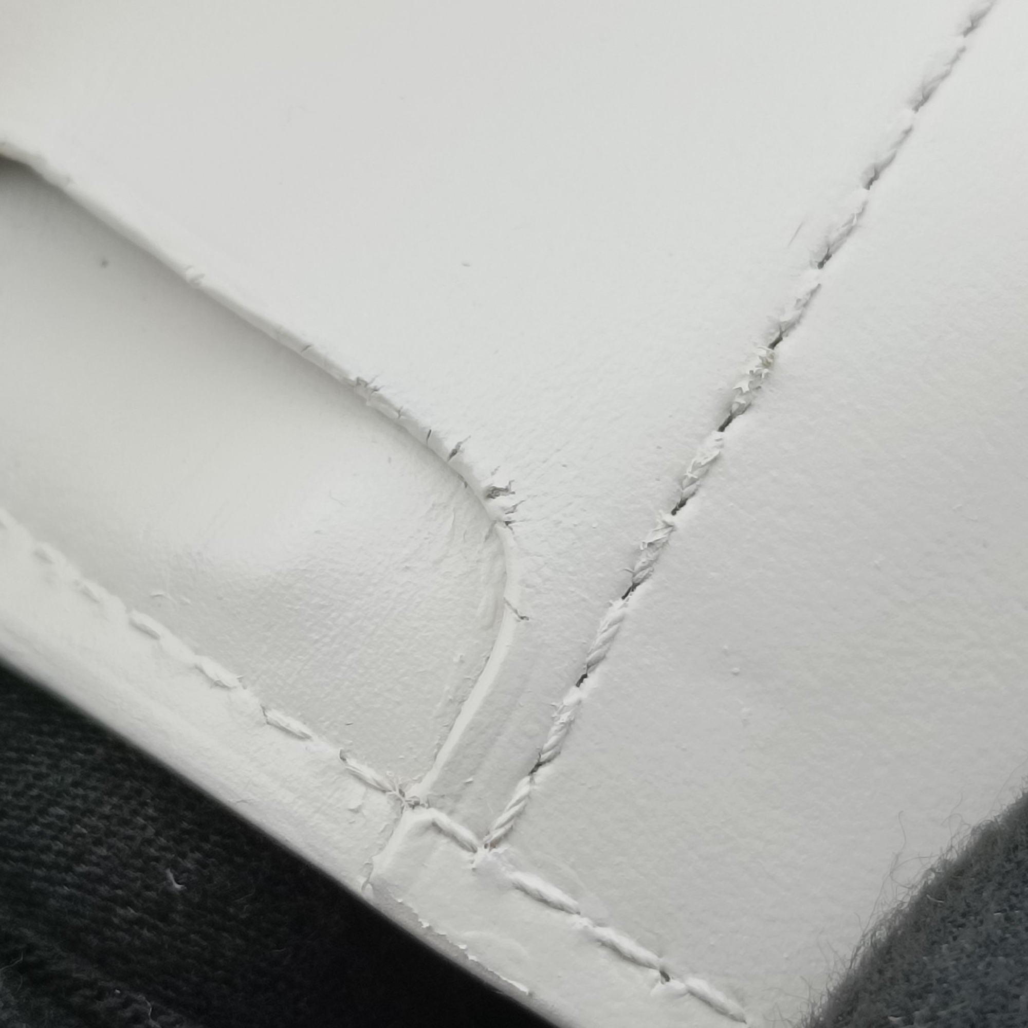 Brillon MM
 White Leather FO5Aブリヨン MM ホワイト レザー FO5A