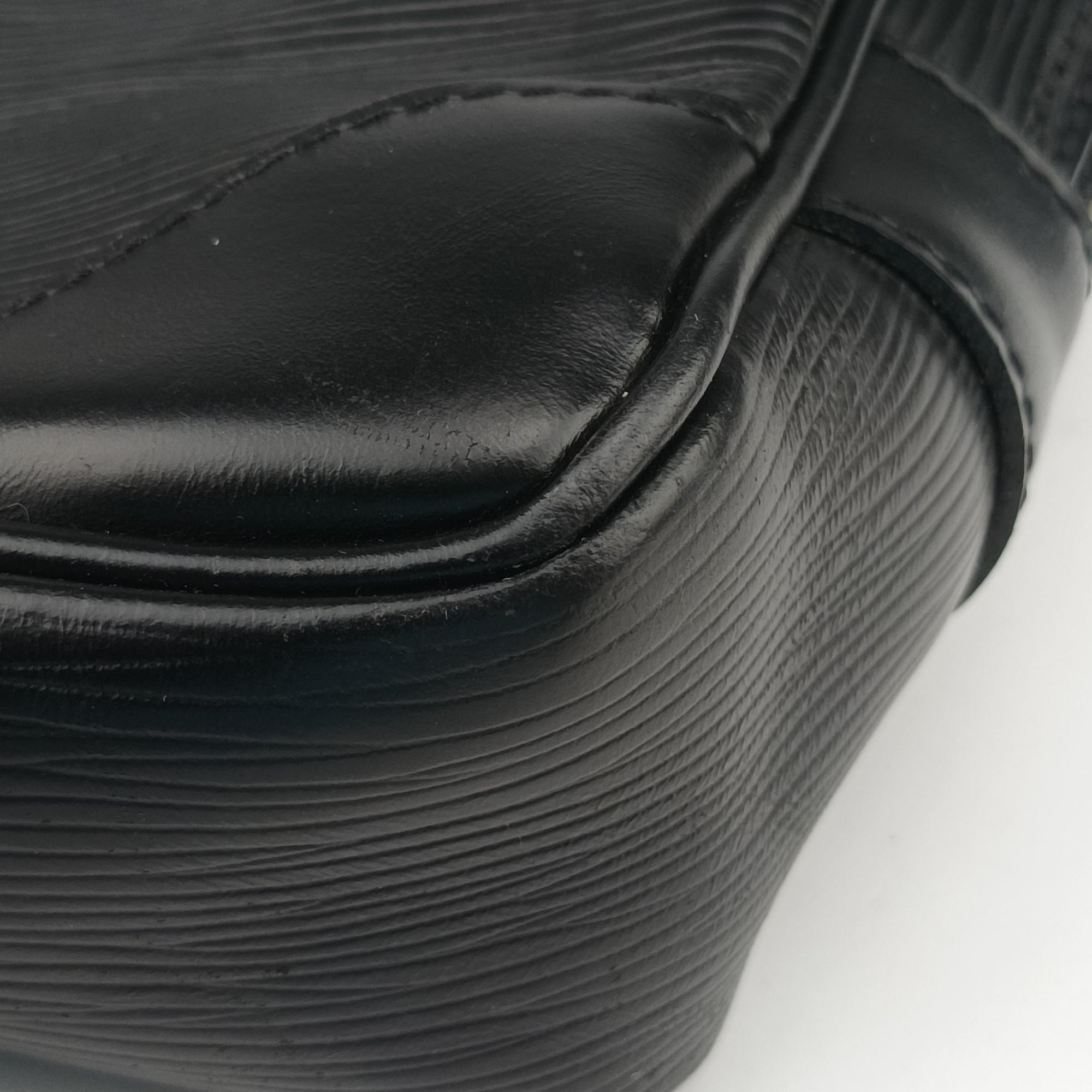 Porto Document Voyage Noir Epi M59162 BA1153ポルトドキュメントボヤージュ ノワール エピ M59162 BA1153