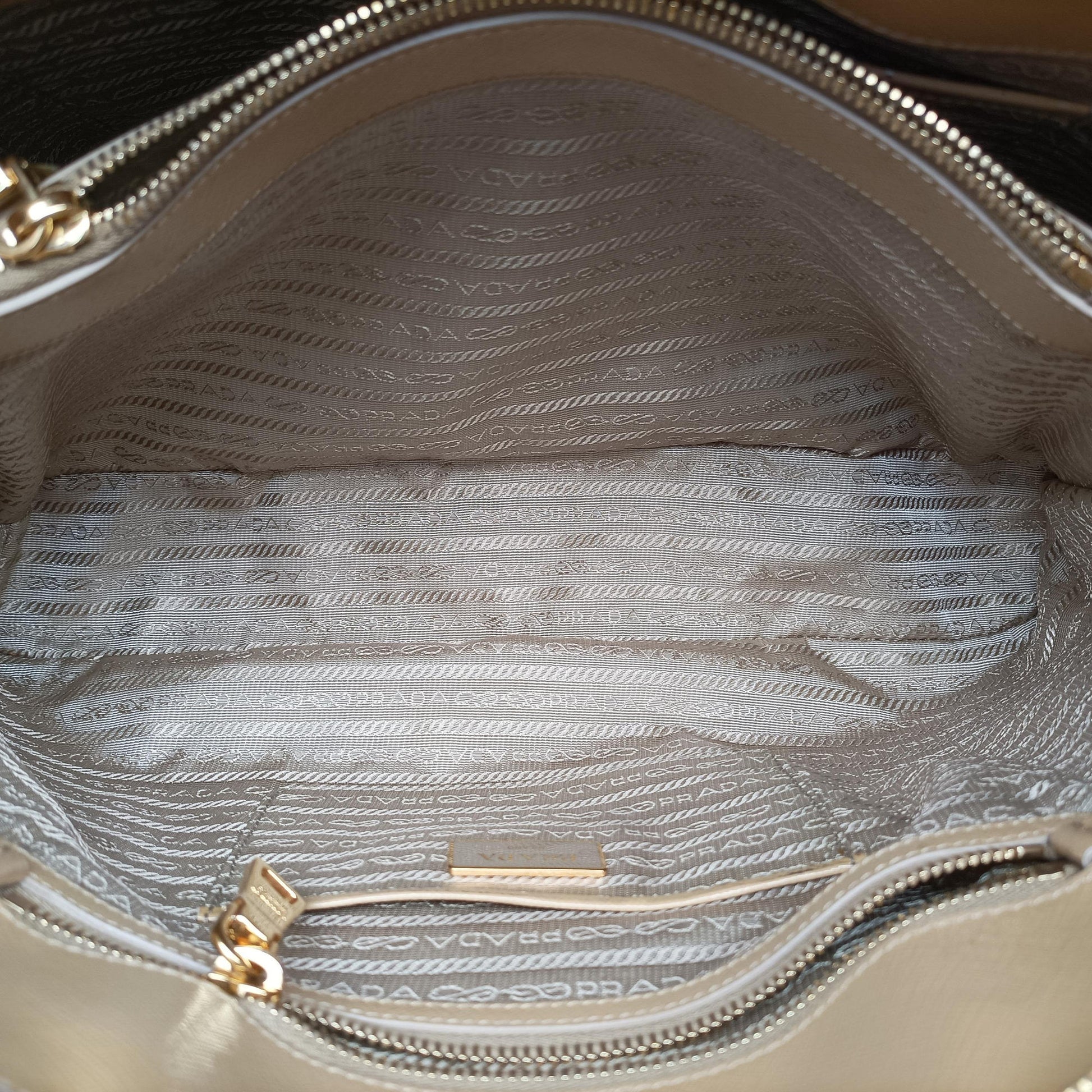 Pyramid Beige Patent BL0808 31/Fピラミッド ベージュ パテント BL0808 31/F
