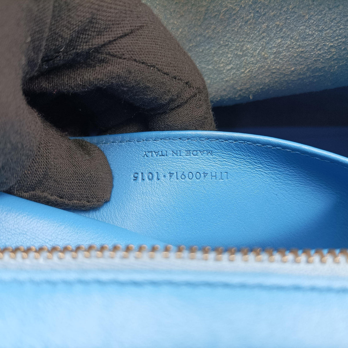 Pre-owned Yves Saint Laurent BABY CABAS Blue Leather 400914 shoulderbag | stylenewstar