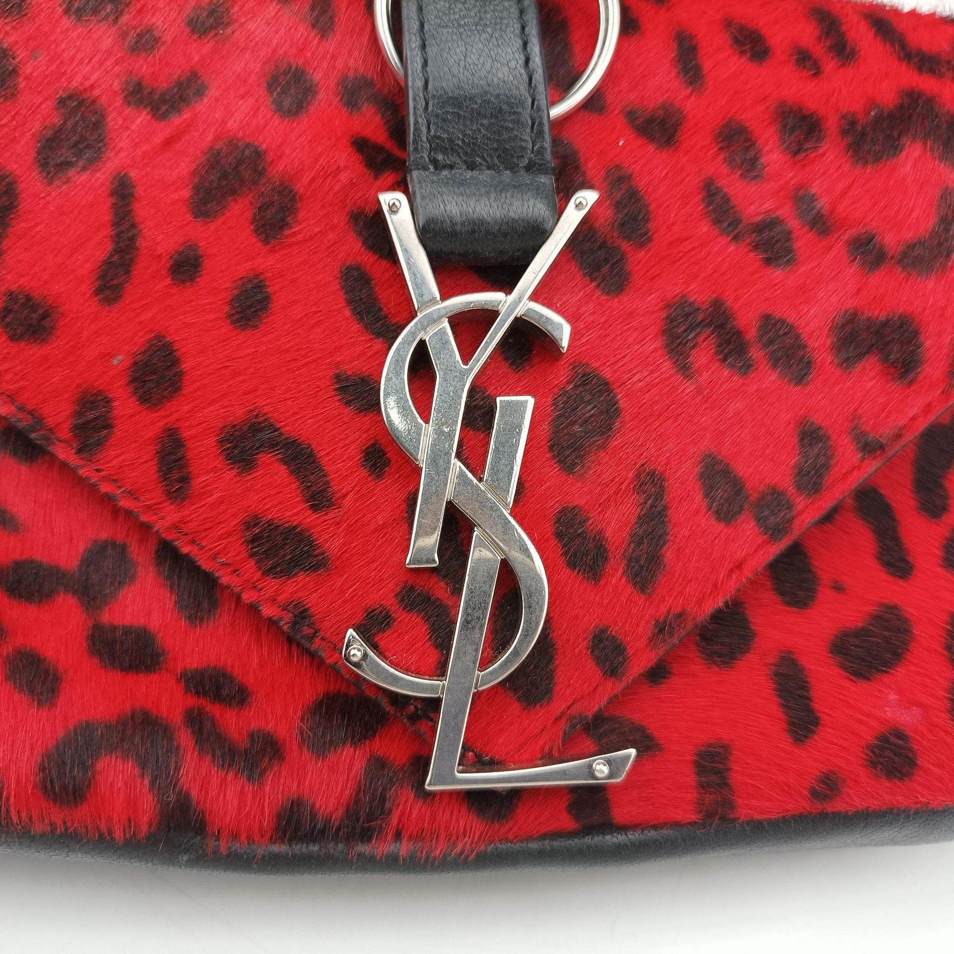 Monogram Leopard Print Baby Punk Chain Red×Black Pony hair x Leather 401648 CLD401648.0715モノグラム レオパードプリント ベビーパンクチェーン レッド×ブラック ハラコ×レザー 401648 CLD401648.0715