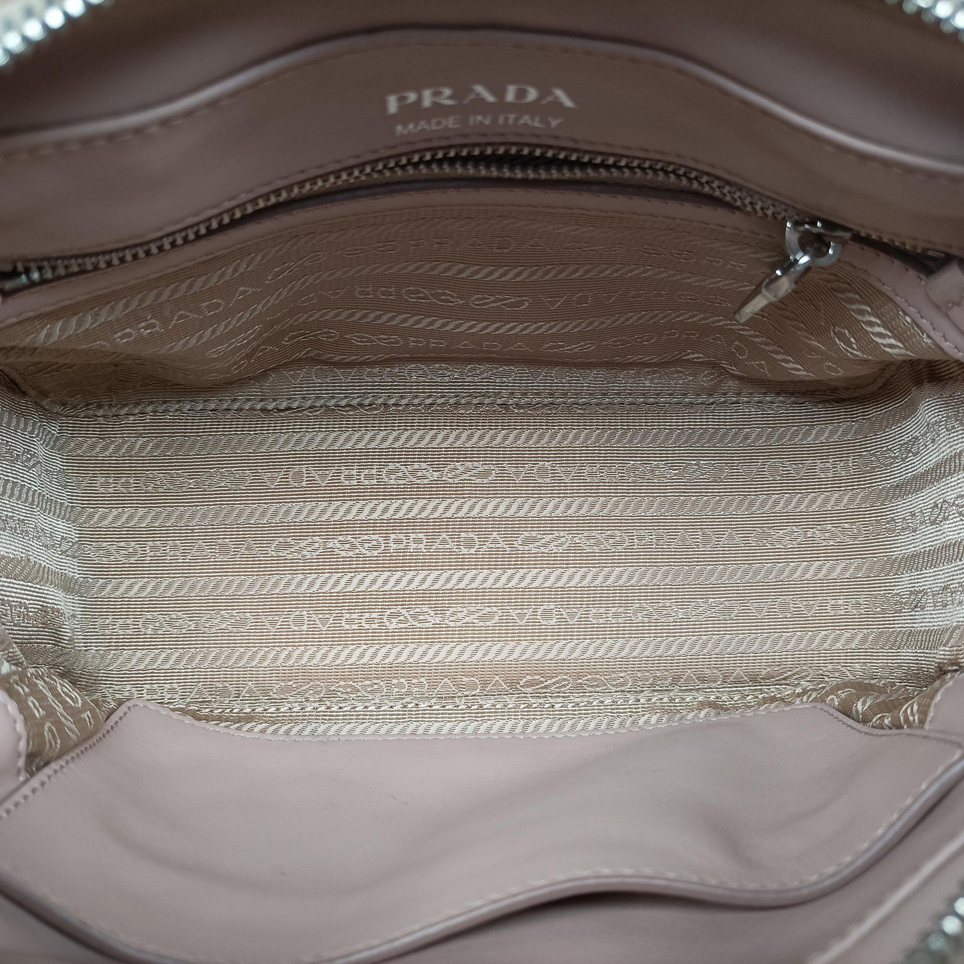 Diagramme Pink Leather 1BH084 31/Dダイアグラム ピンク レザー 1BH084 31/D