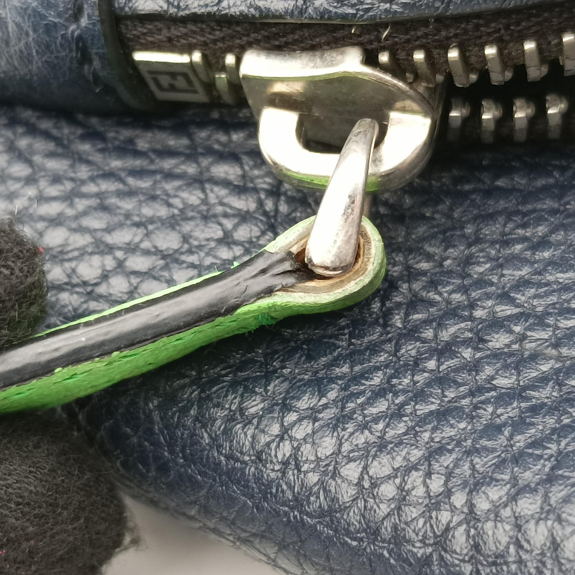 Pecan AMOR Logo Navy Leather 7VA446 7VA446 A7TI 199-0501ペカン アモーレ ロゴ ネイビー レザー 7VA446 7VA446 A7TI 199-0501